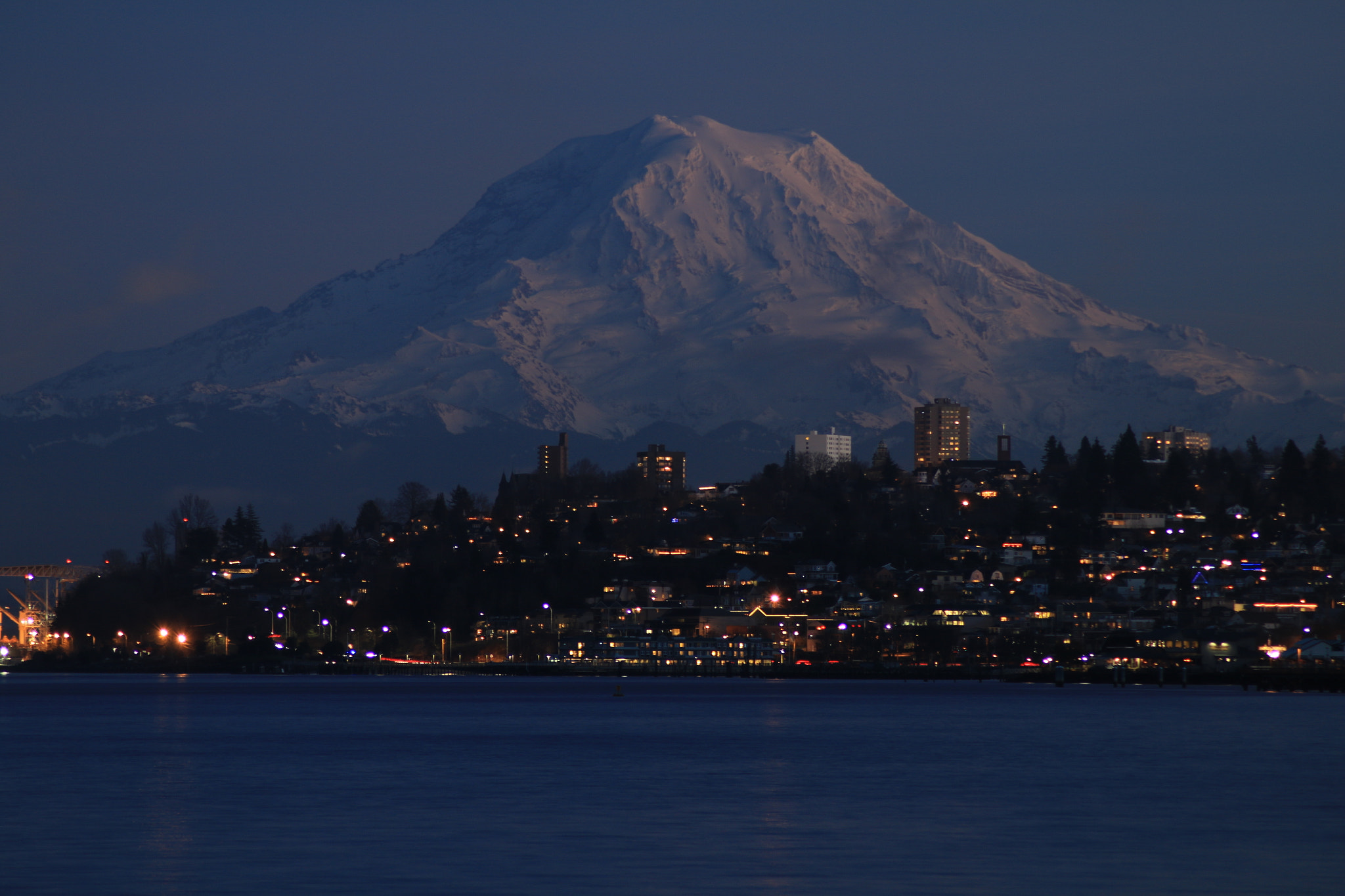 Canon EOS 70D + Tamron AF 70-300mm F4-5.6 Di LD Macro sample photo. Sunset over tacoma photography