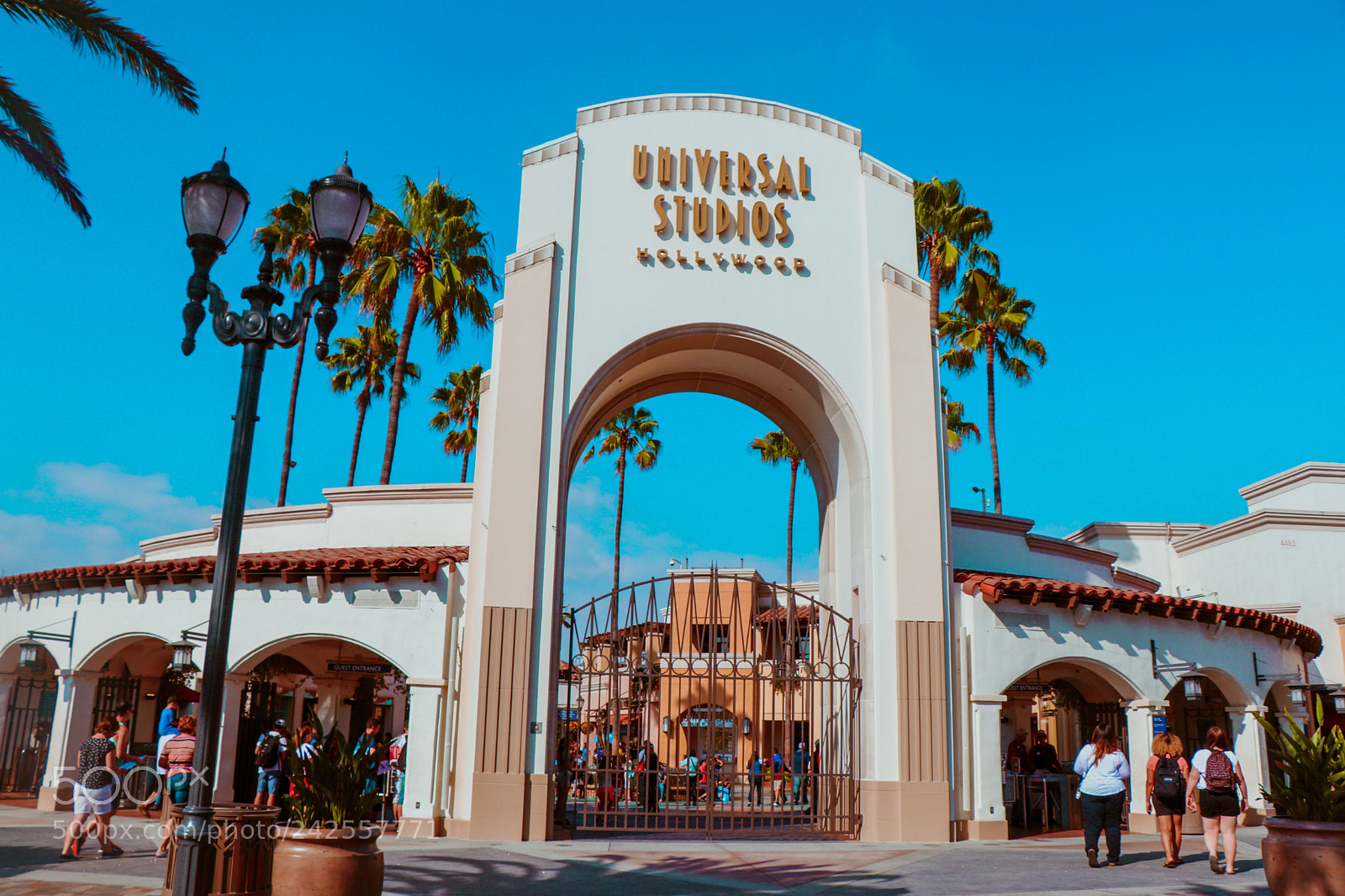 Canon EOS 77D (EOS 9000D / EOS 770D) sample photo. Universal studios hollywood photography