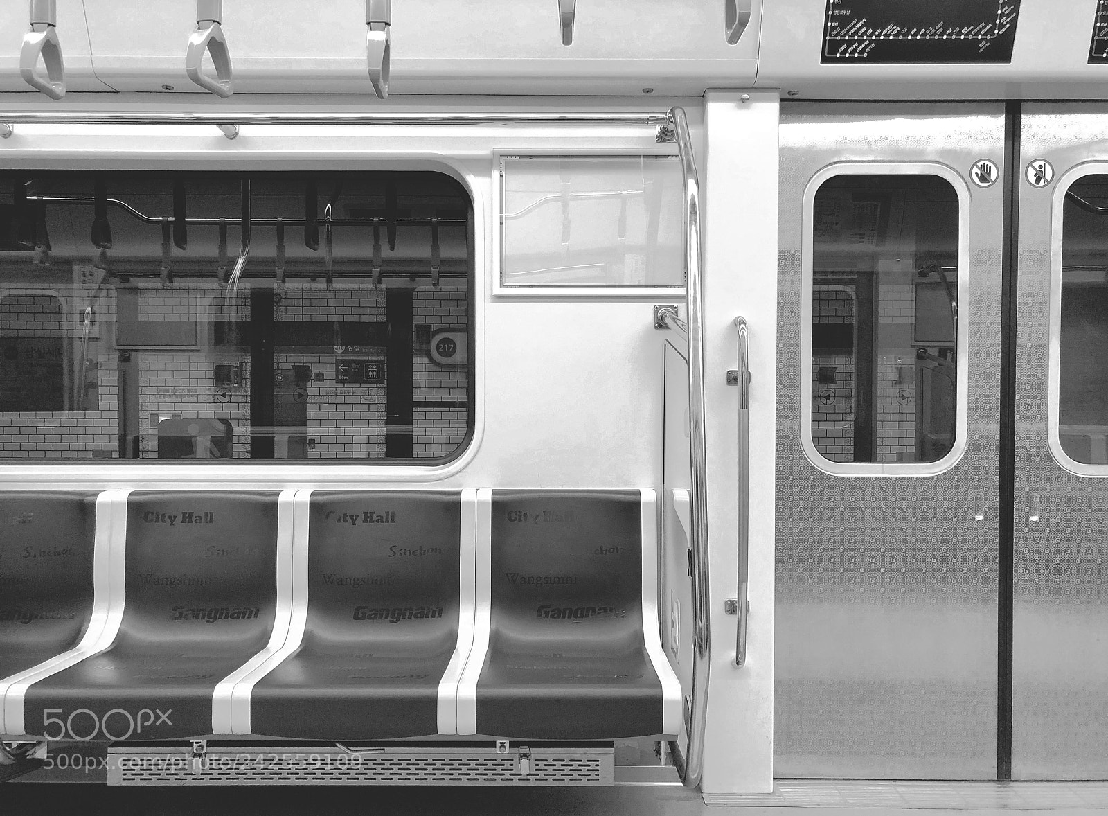Apple iPhone 8 sample photo. Subway line photography