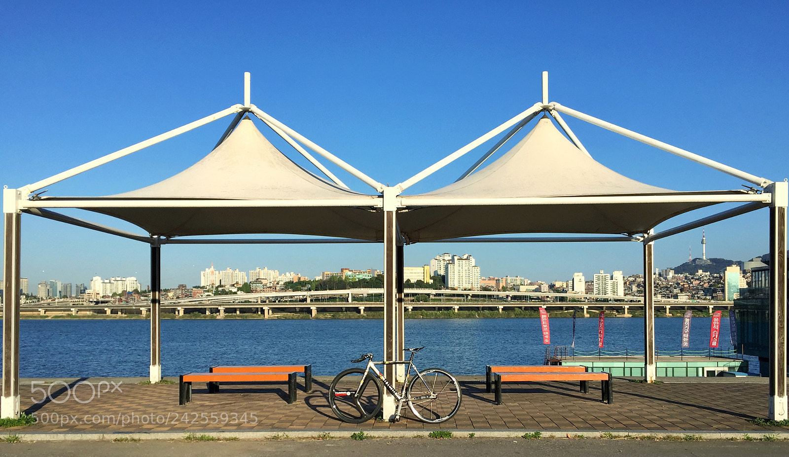 Apple iPhone 6 sample photo. Han river bench photography