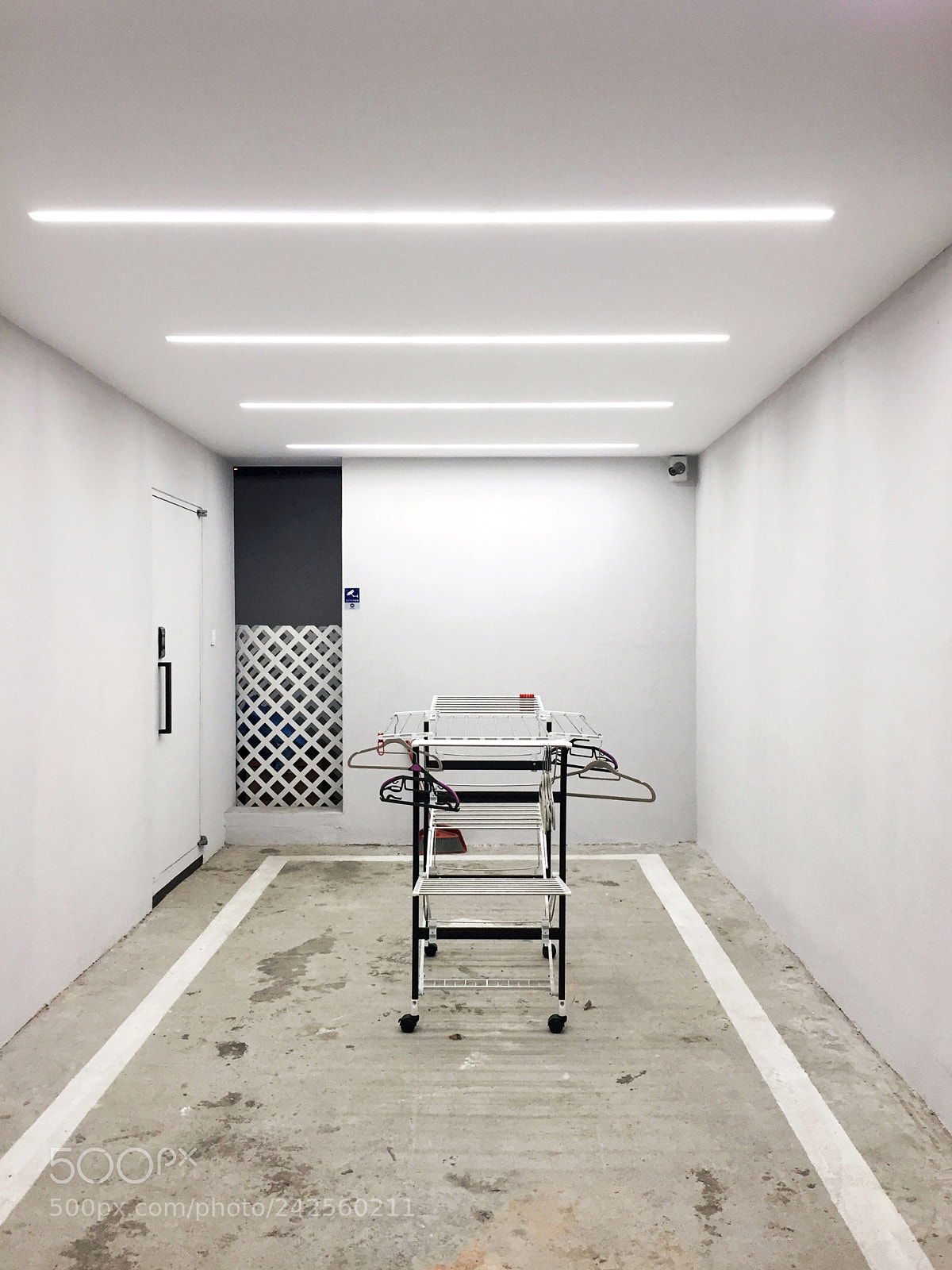 Apple iPhone 6 sample photo. White light building photography