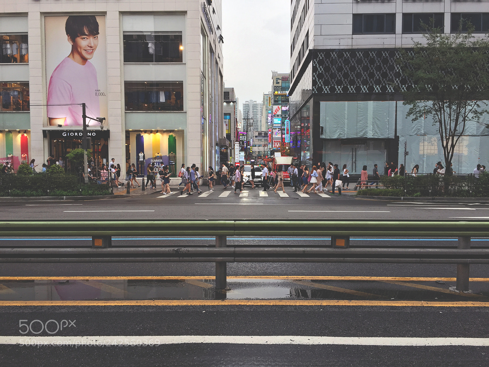 Apple iPhone 6 sample photo. Gangnam street photography