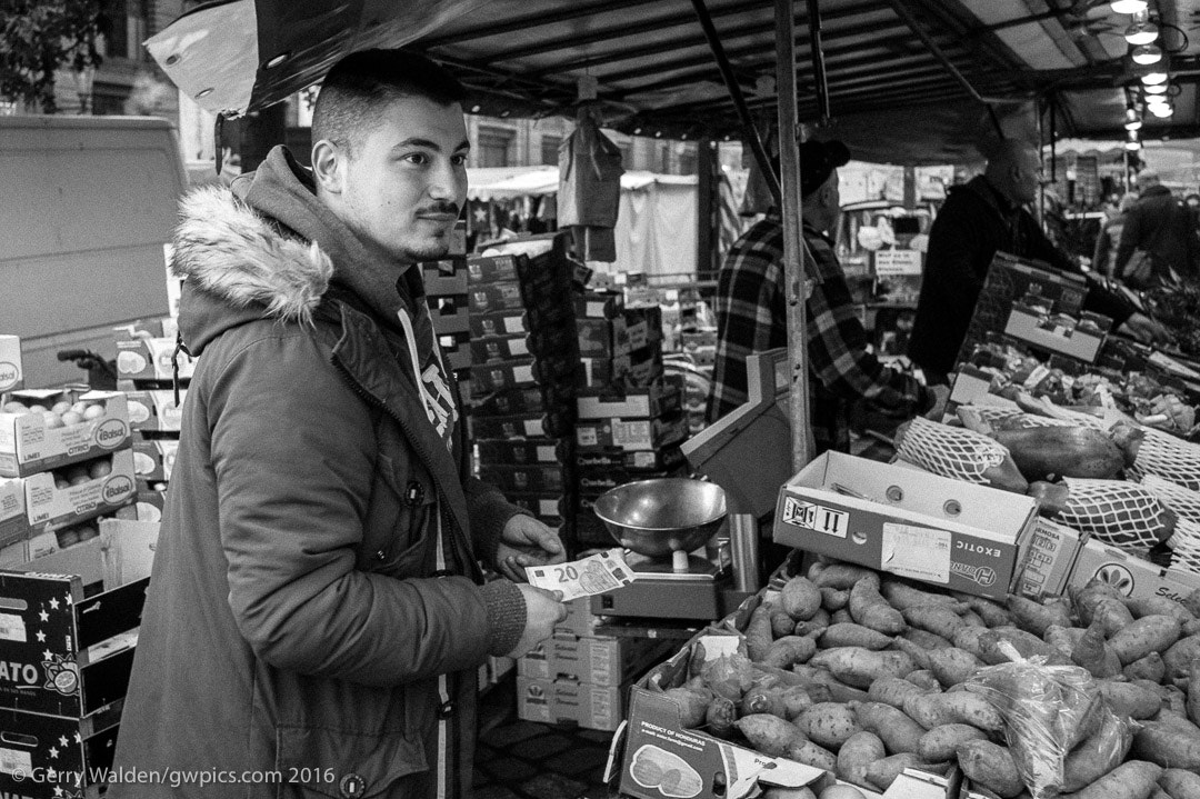 Leica Summarit-M 35mm F2.5 sample photo. Market trader #1 photography