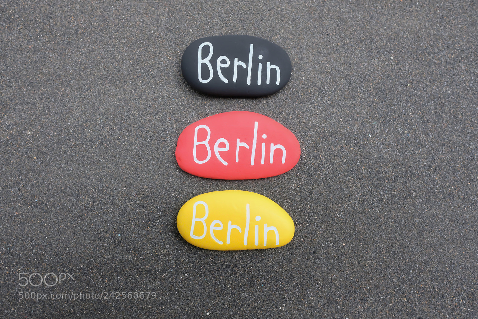 Fujifilm X-T20 sample photo. Berlin, souvenir with three photography