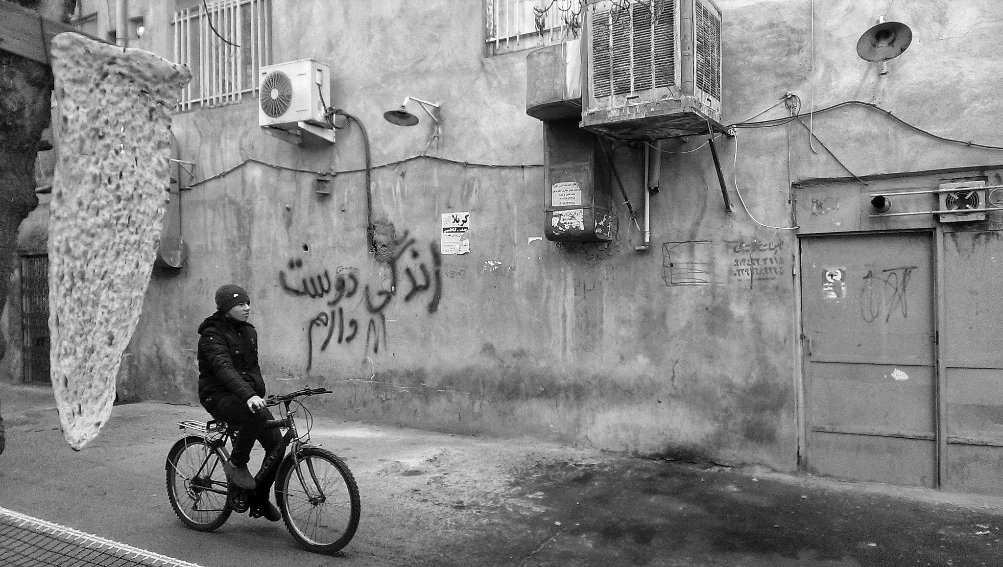 HTC ONE sample photo. The old city photography