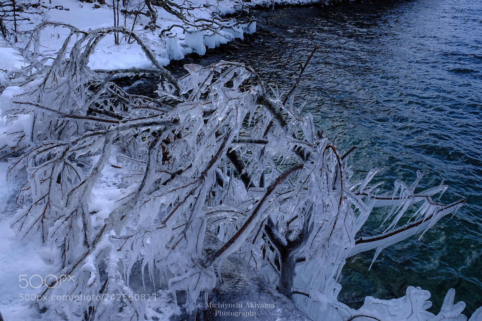 Fujifilm X-T1 sample photo. Splash ice photography
