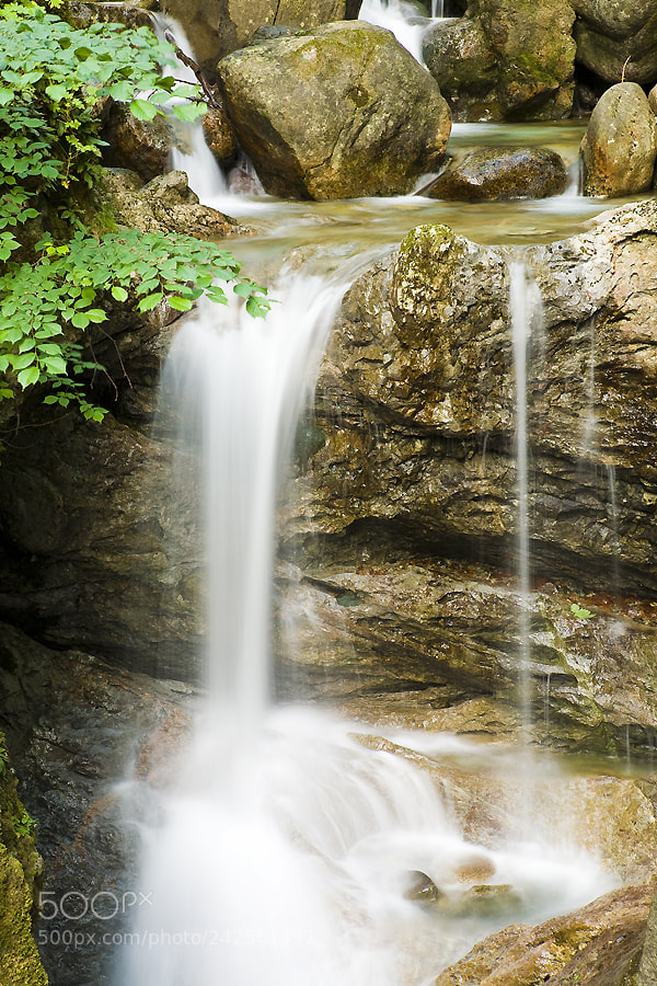 Canon EOS 5D sample photo. Smooth velvet water photography