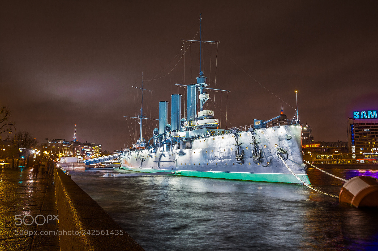 Canon EOS 550D (EOS Rebel T2i / EOS Kiss X4) sample photo. Russian cruiser aurora photography