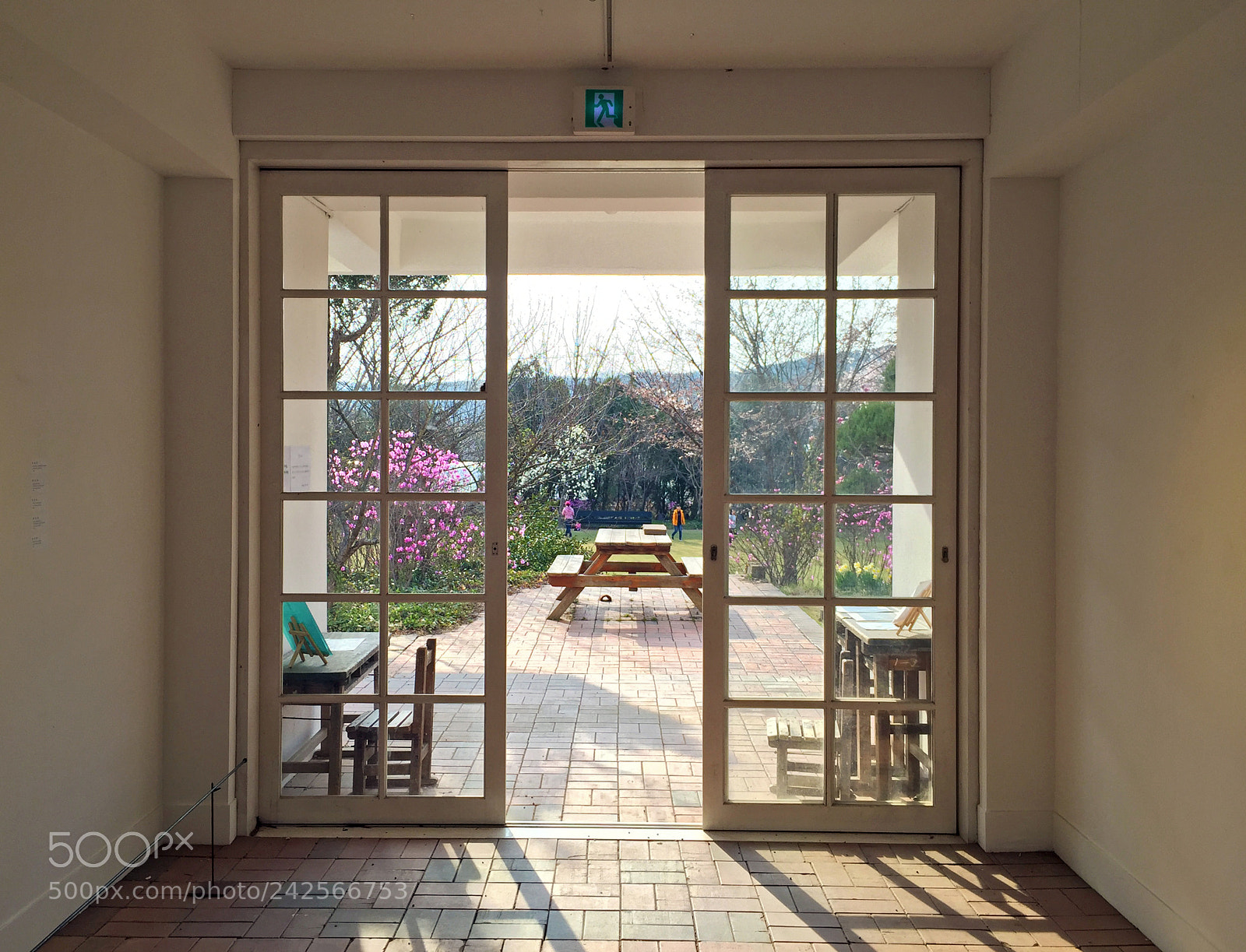 Apple iPhone 6 sample photo. Ami museum door photography