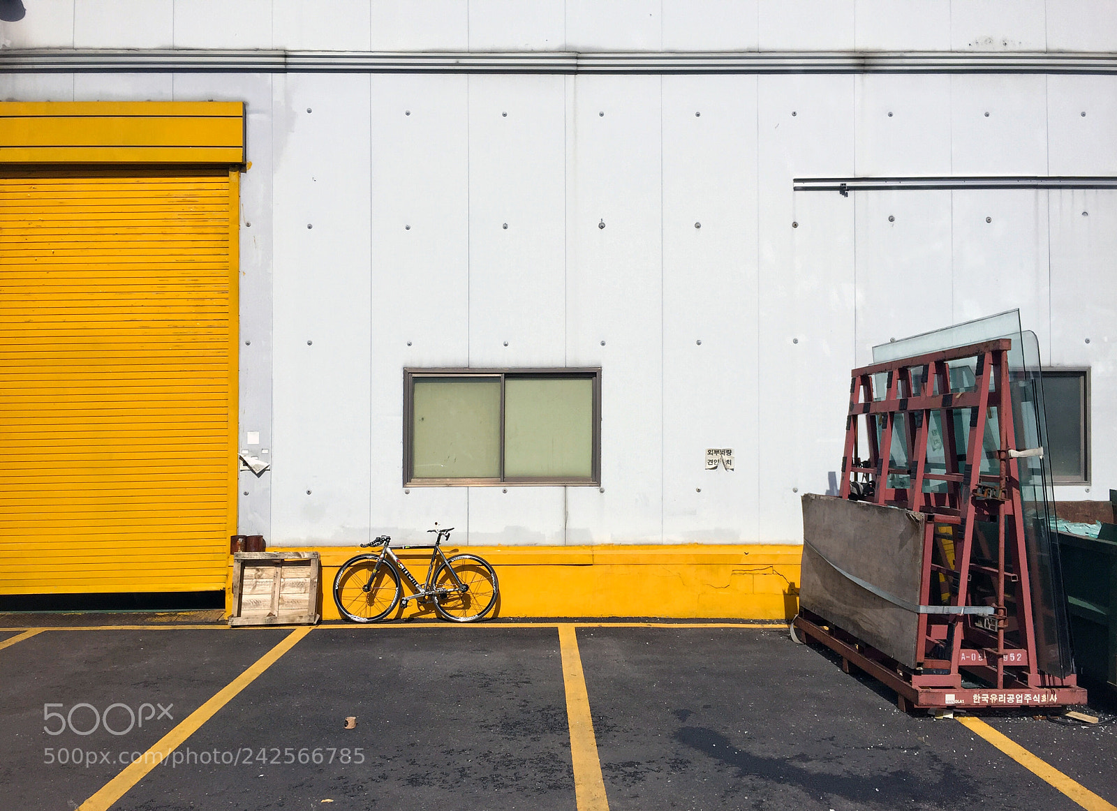 Apple iPhone 6 sample photo. Yellow factory cinelli photography