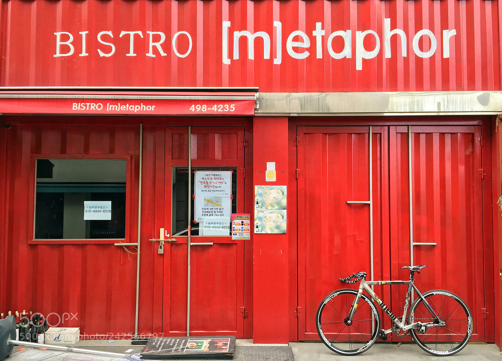 Apple iPhone 6 sample photo. Red container cinelli photography