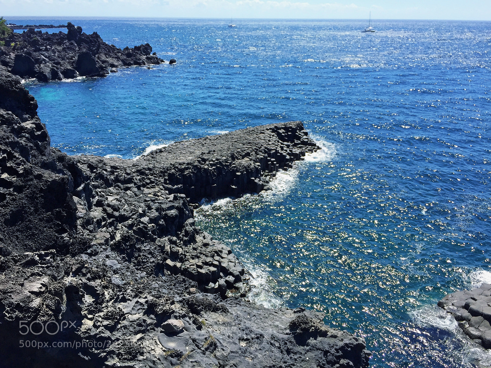 Apple iPhone 6 sample photo. Deep blue sea photography