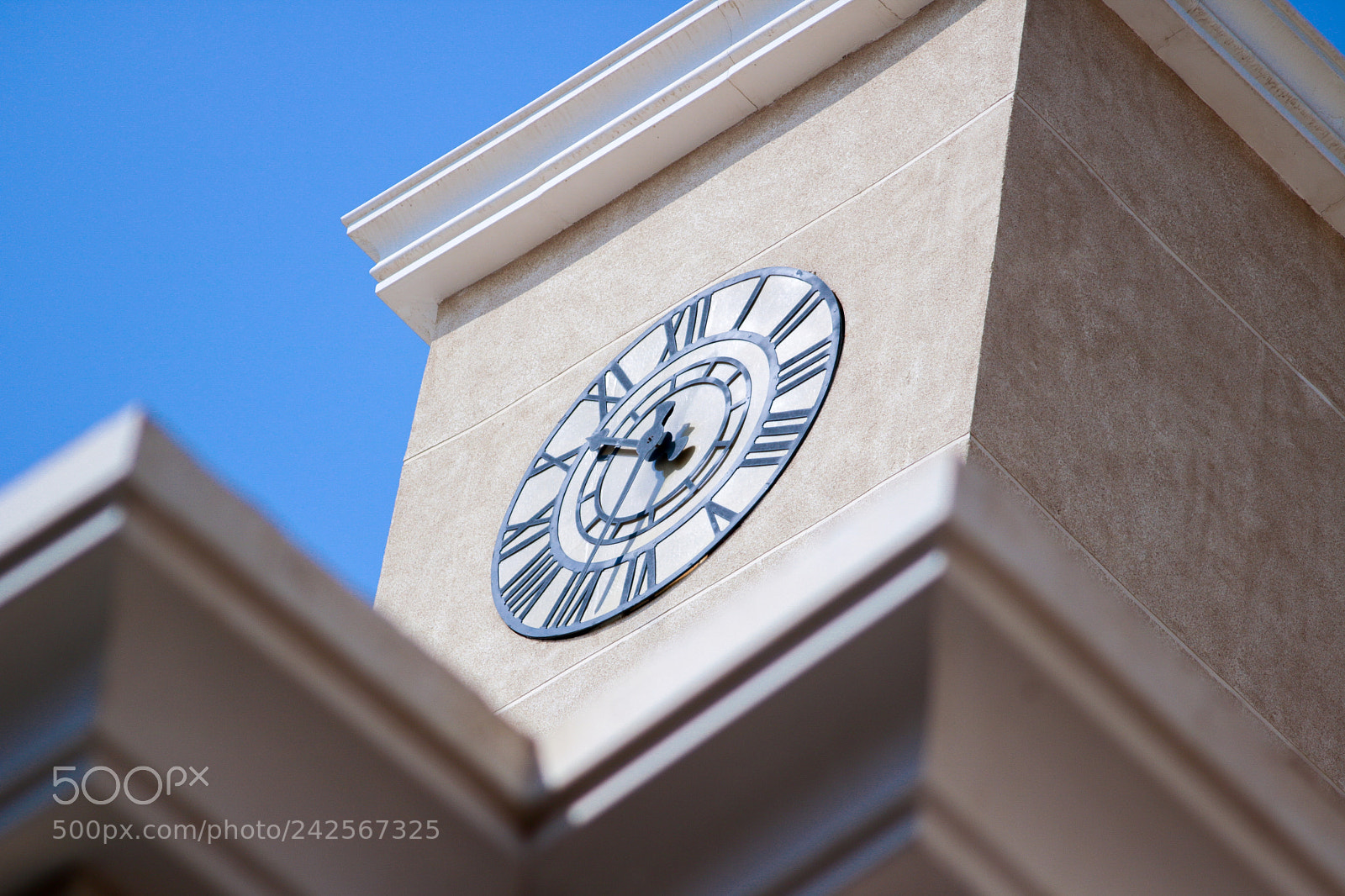 Canon EOS 750D (EOS Rebel T6i / EOS Kiss X8i) sample photo. Jeddah clock photography