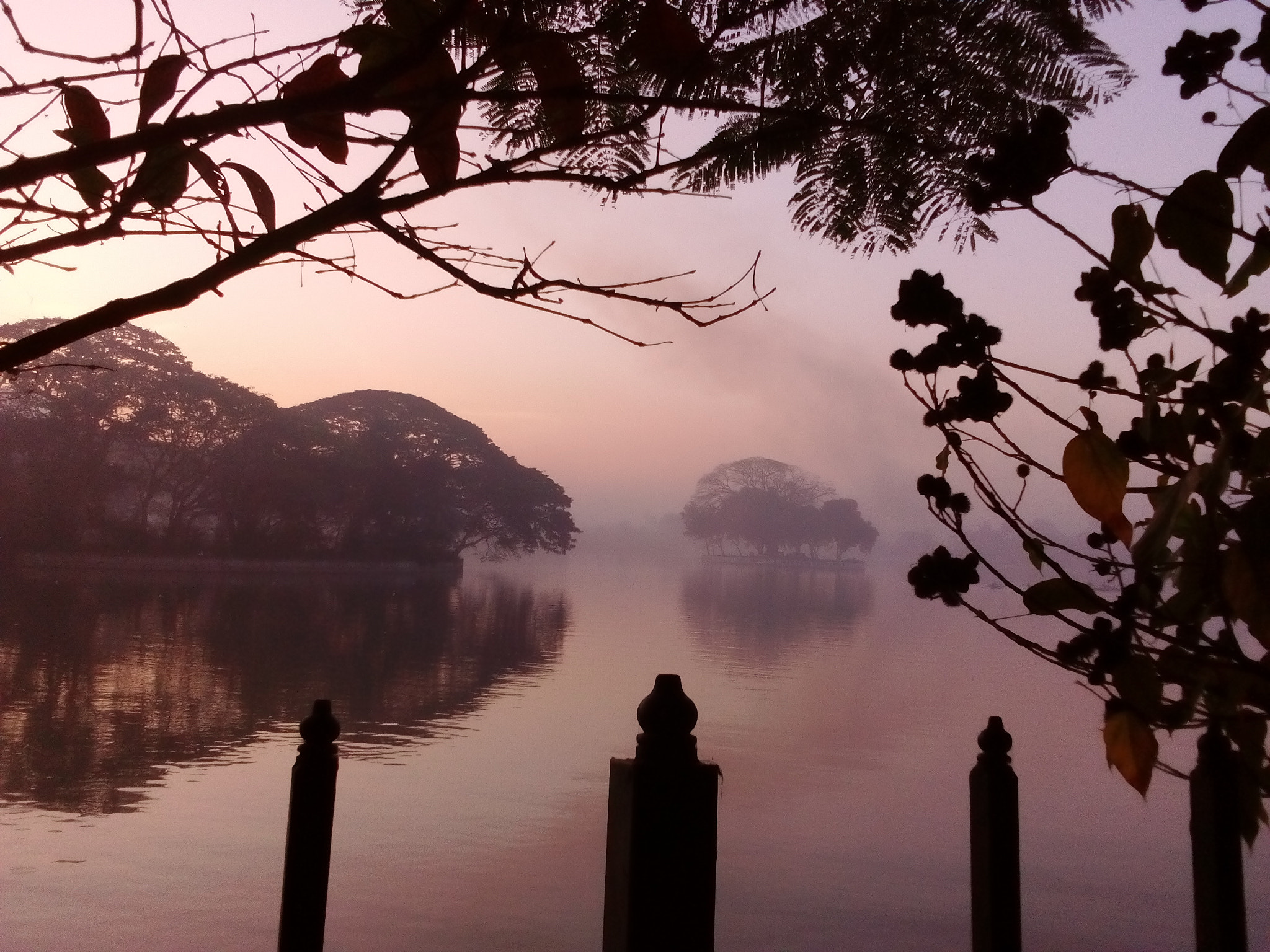 LG MAX sample photo. Ulsoor lake bangalore photography