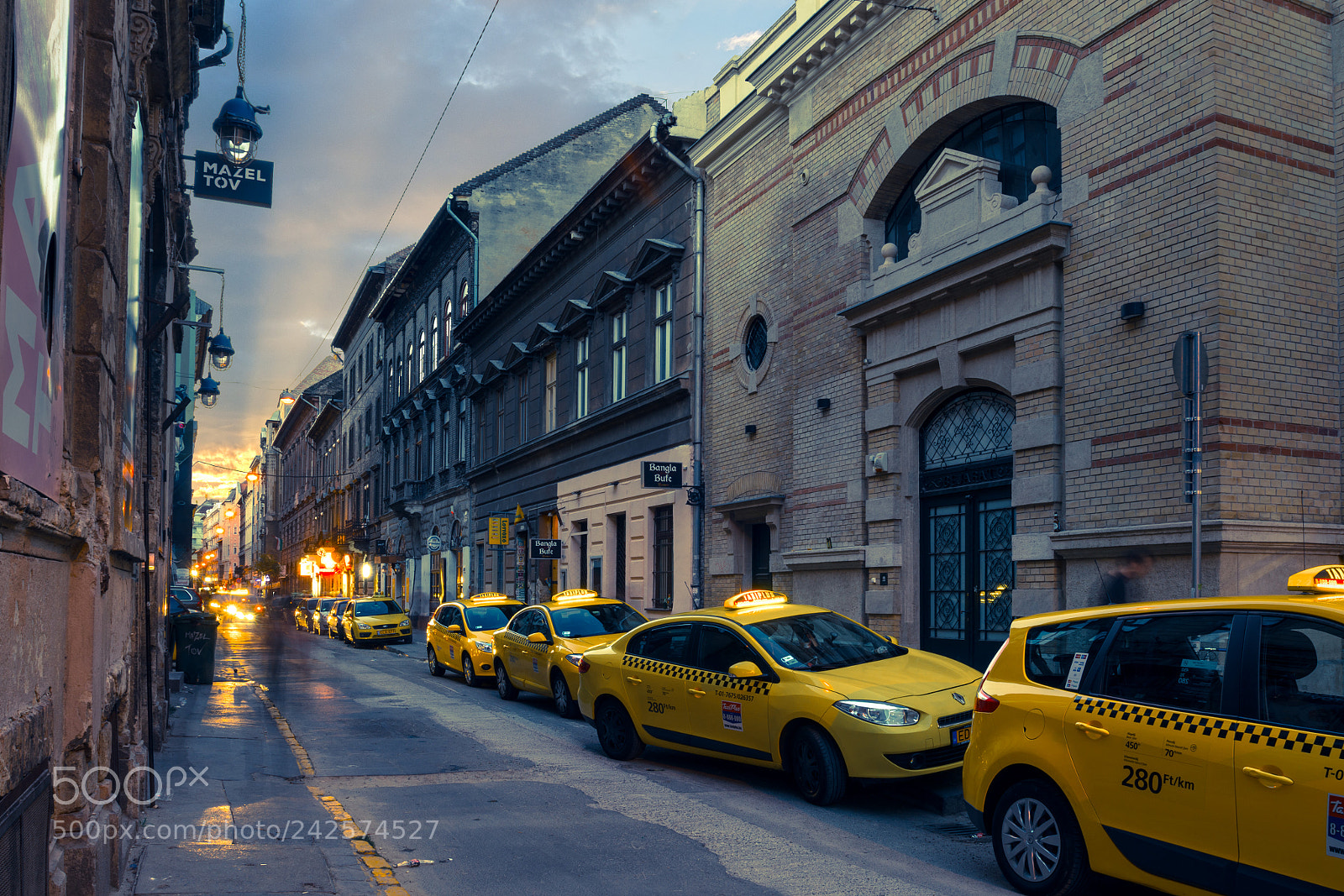Nikon D7100 sample photo. Ak cfa street early photography