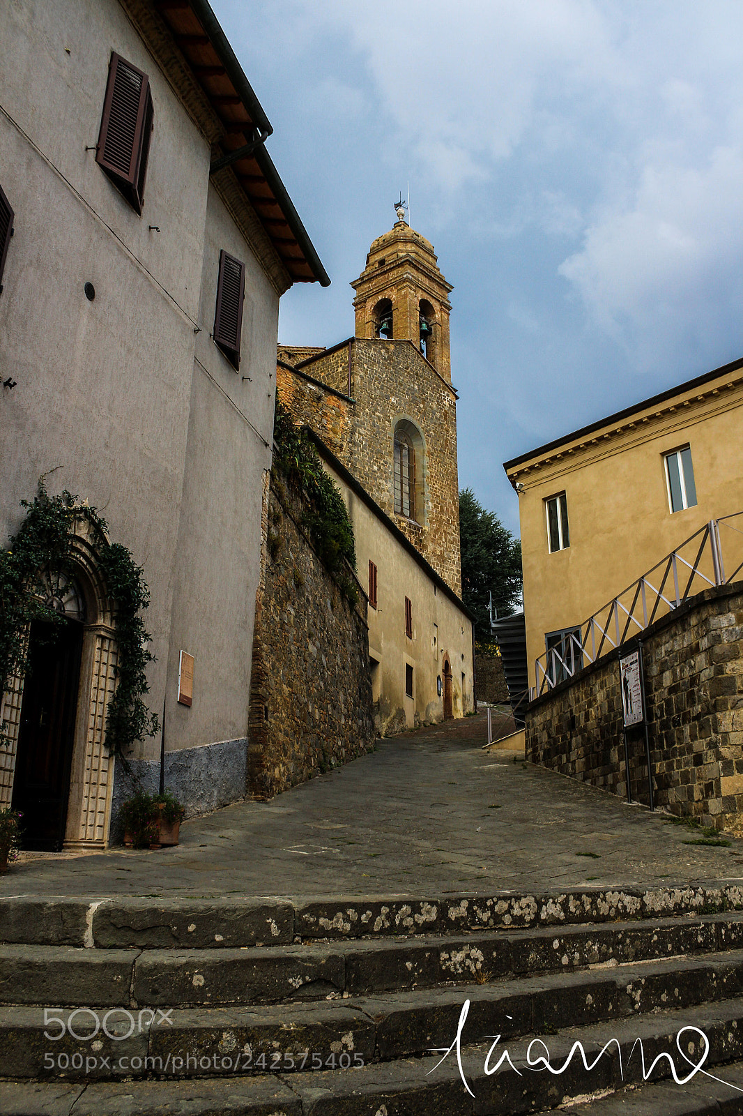 Canon EOS 1200D (EOS Rebel T5 / EOS Kiss X70 / EOS Hi) sample photo. Montalcino photography