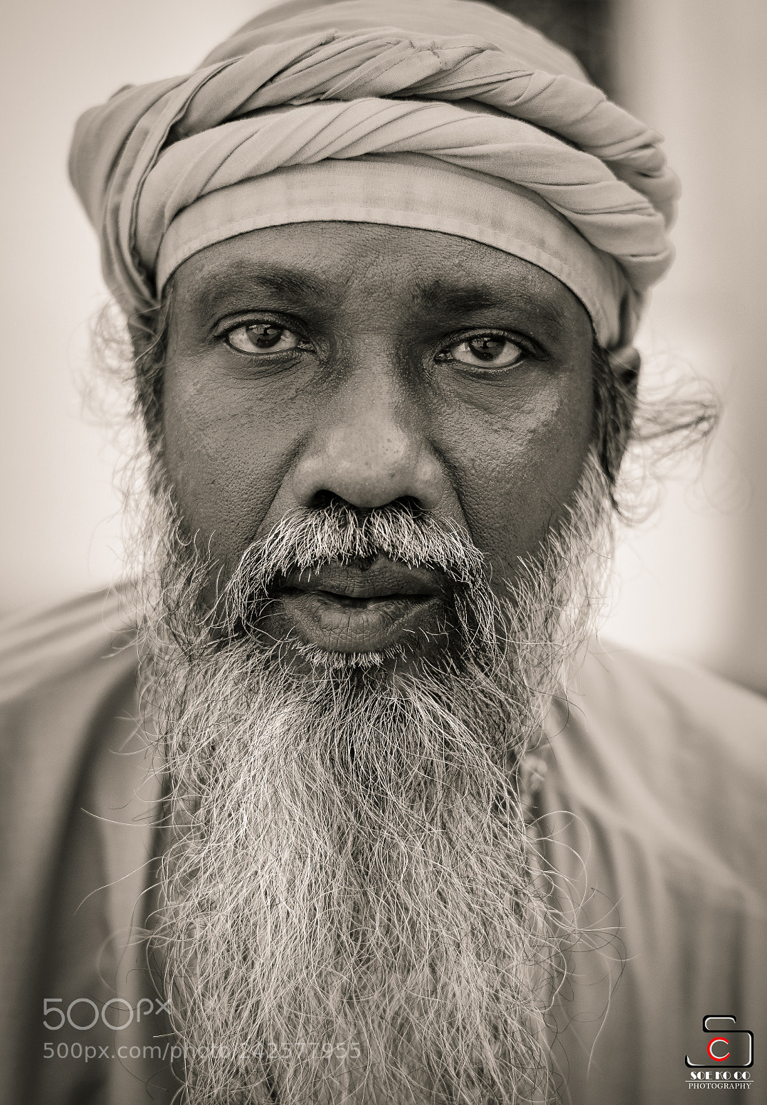 Nikon D5100 sample photo. The look photography