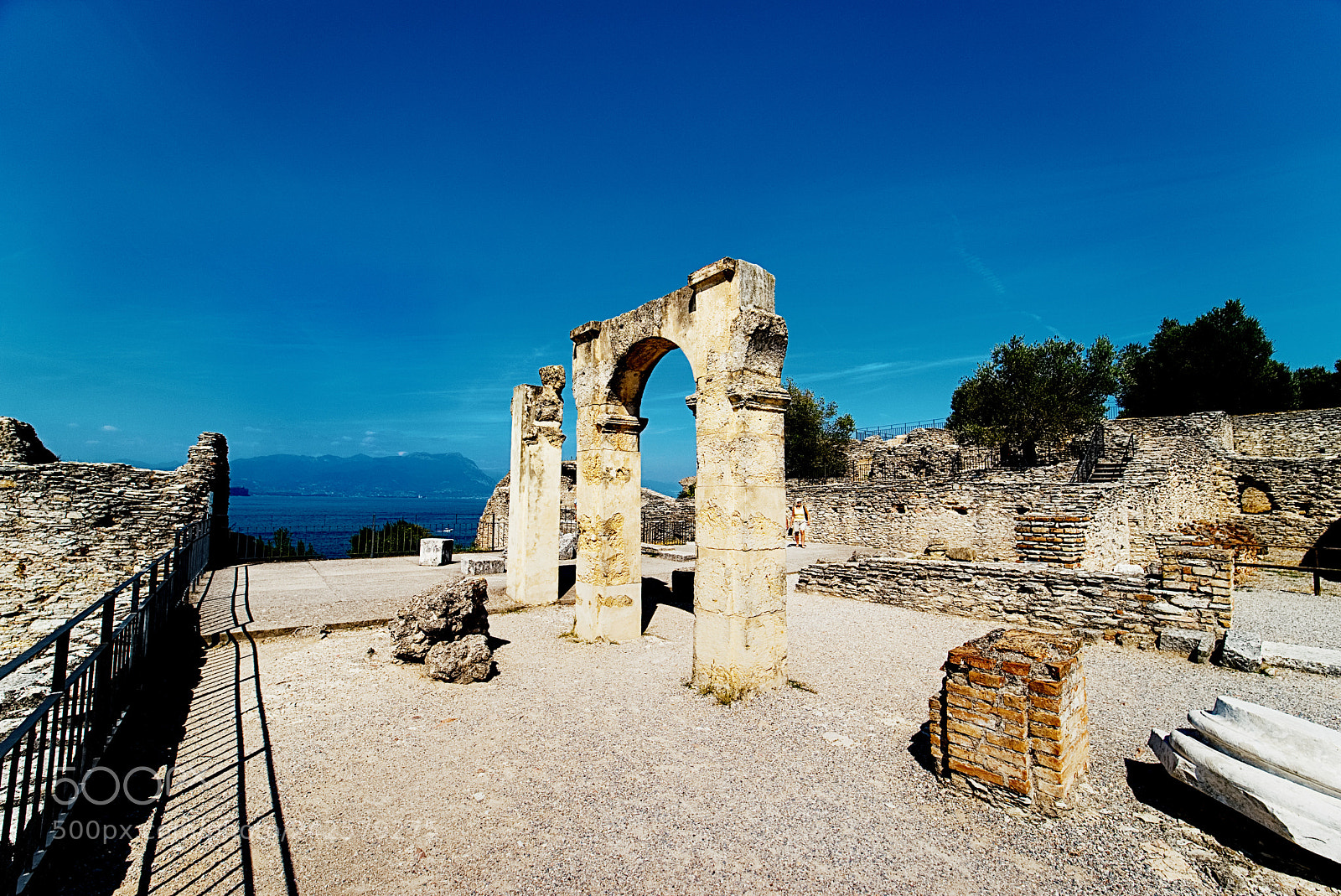 Sony a7 sample photo. Sirmione italien 2017 photography