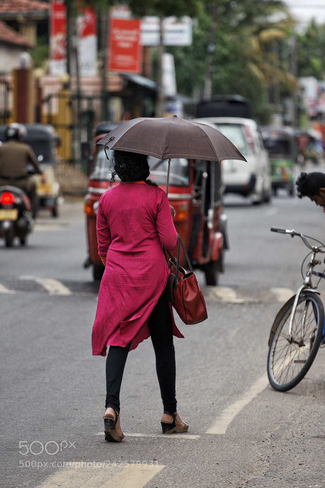 Canon EOS-1D Mark III sample photo. Srilankan girl walking in photography