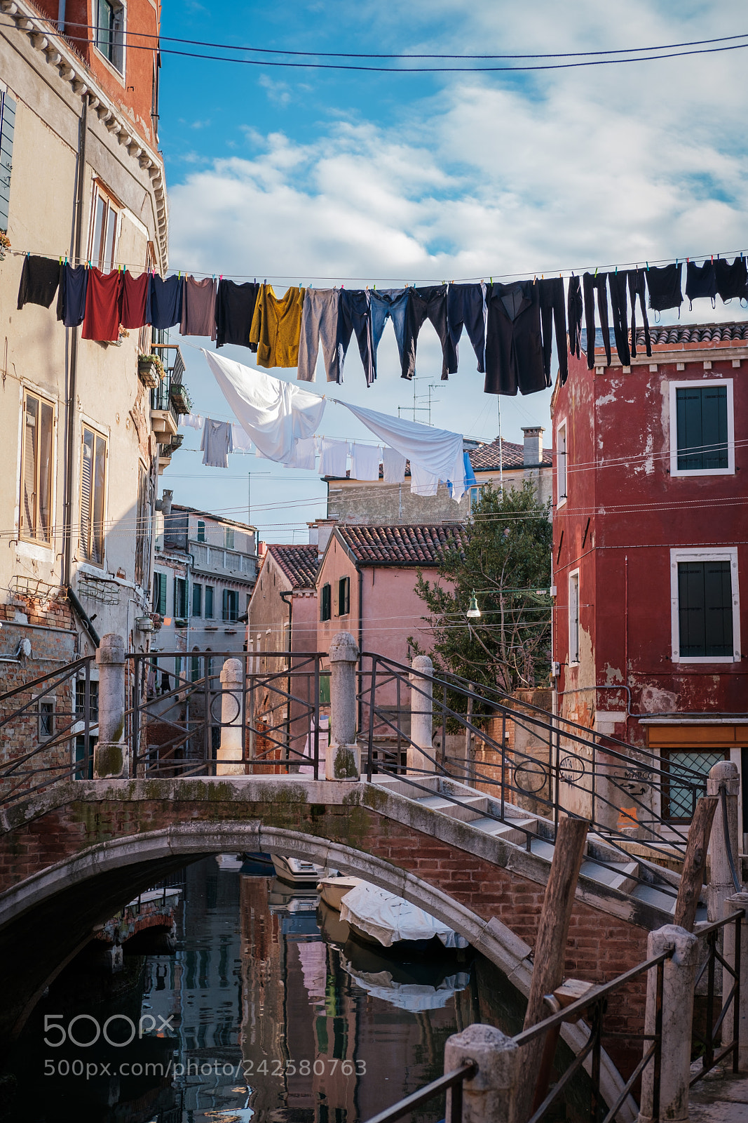 Fujifilm X-E3 sample photo. Laundry day in venice photography