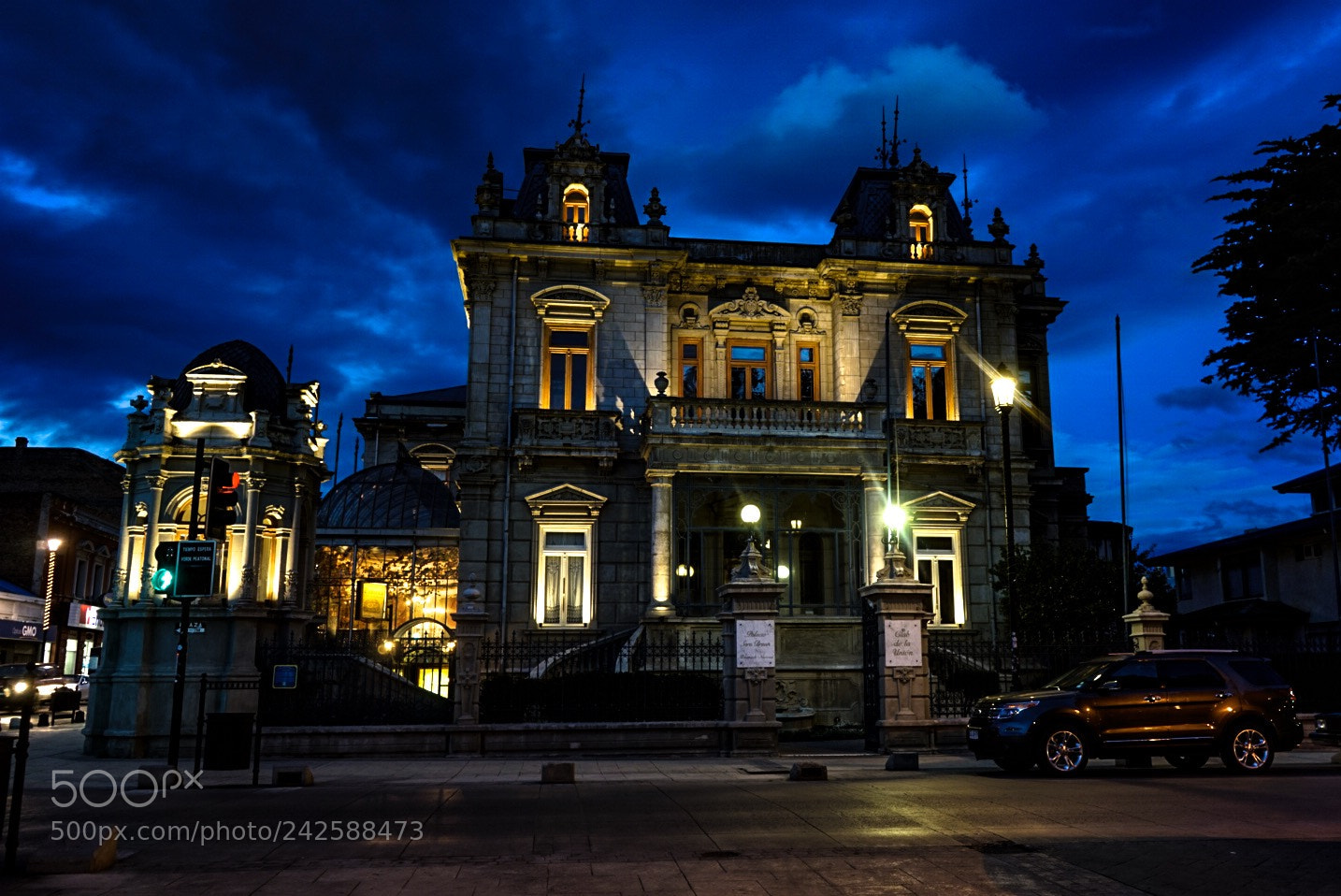 Sony a7 sample photo. Palacio sara braun punta photography