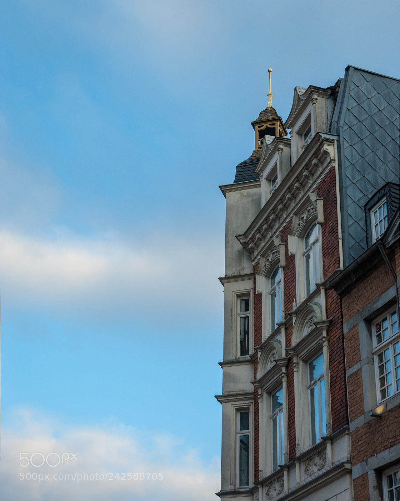 Nikon D200 sample photo. Round the corner photography
