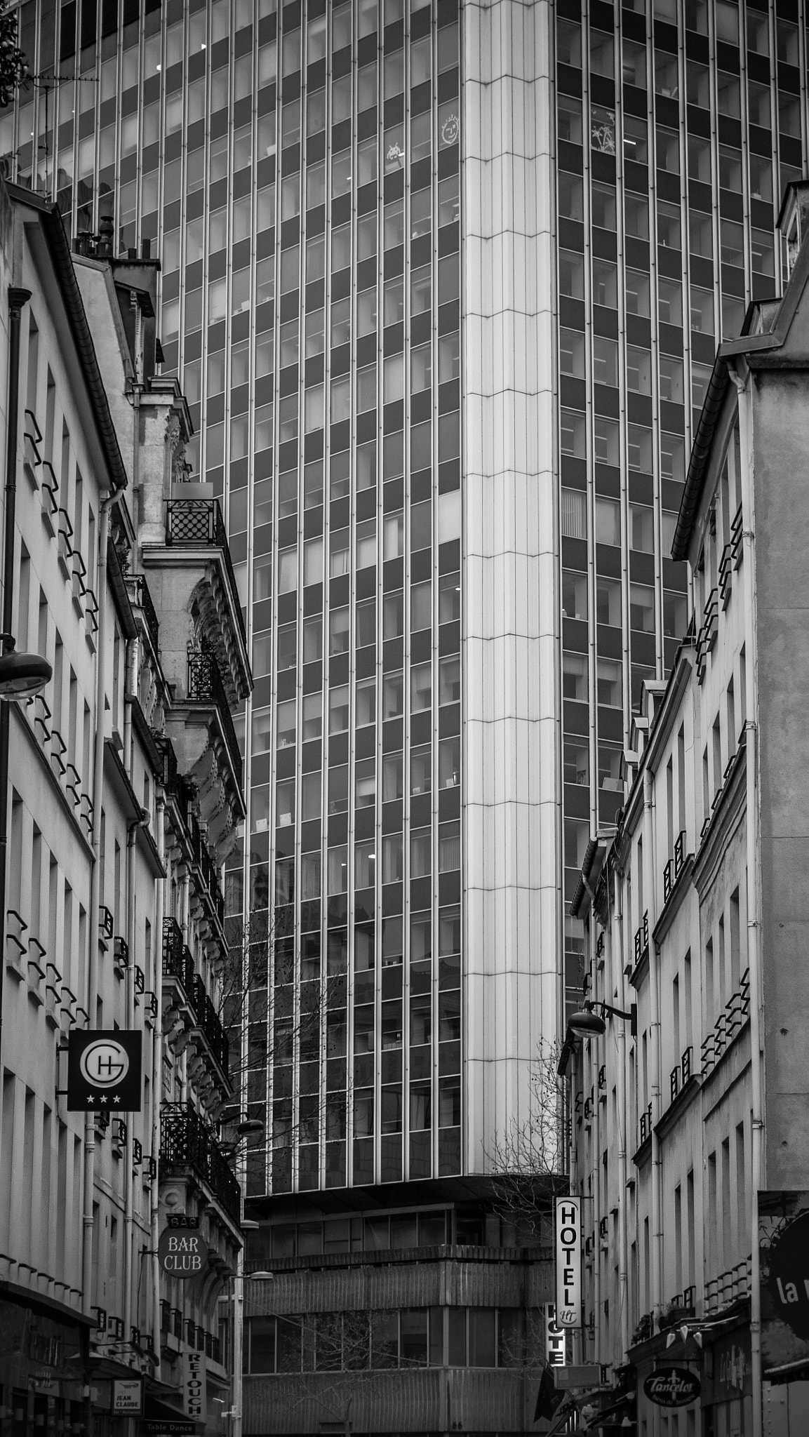Panasonic Lumix DMC-GH1 sample photo. Neo paris photography