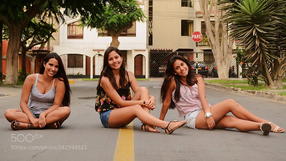 Nikon D5100 sample photo. Friends photography