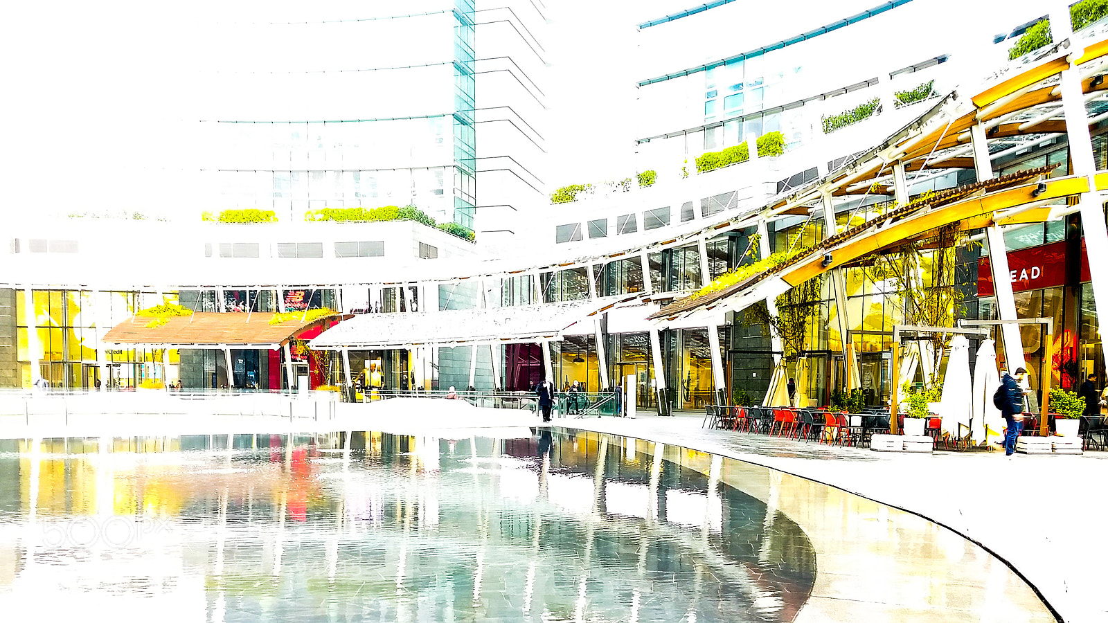 Motorola Moto Z (2) Play sample photo. Piazza gae aulenti photography