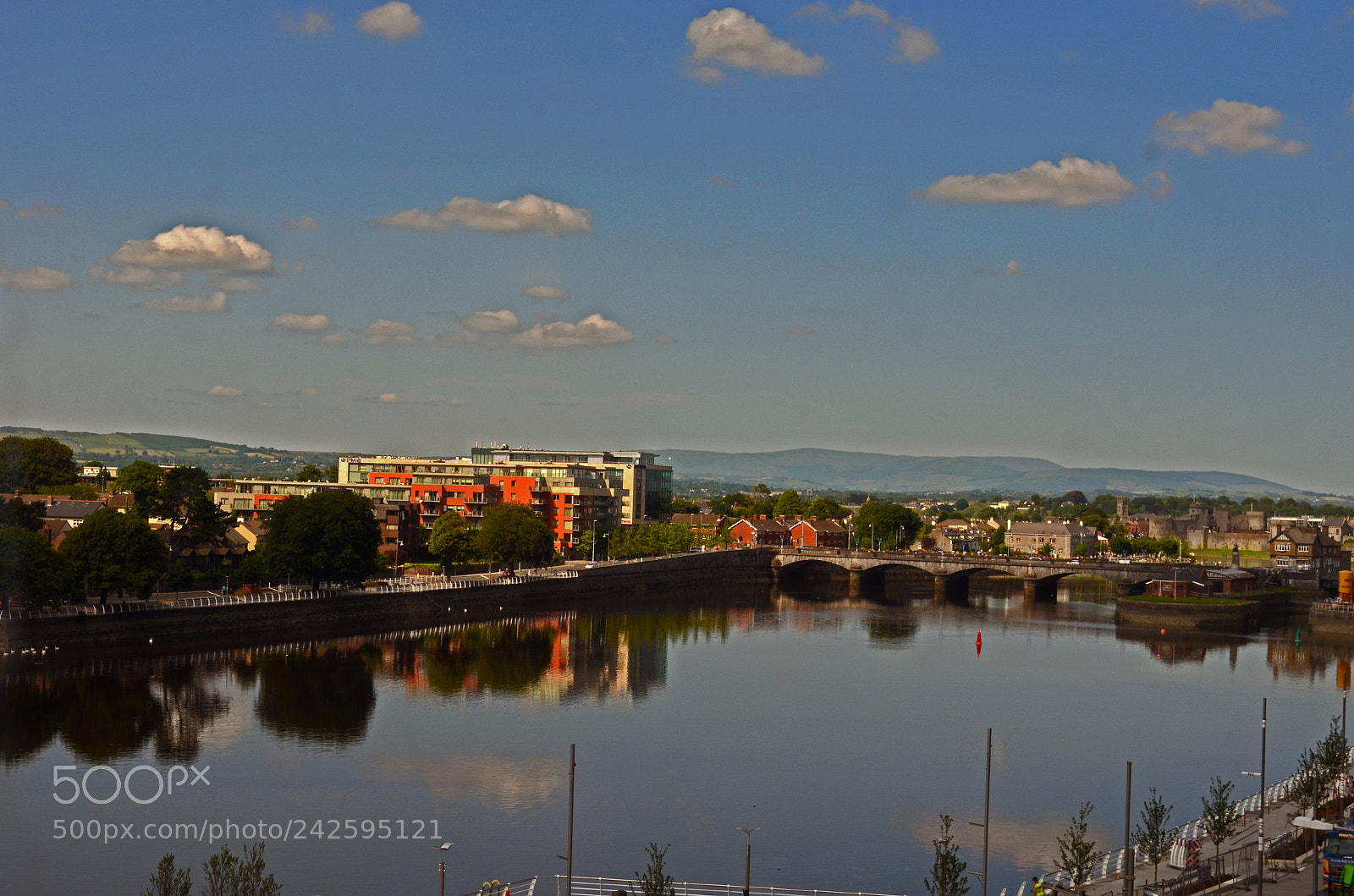 Nikon D5100 sample photo. Reflections of limerick photography