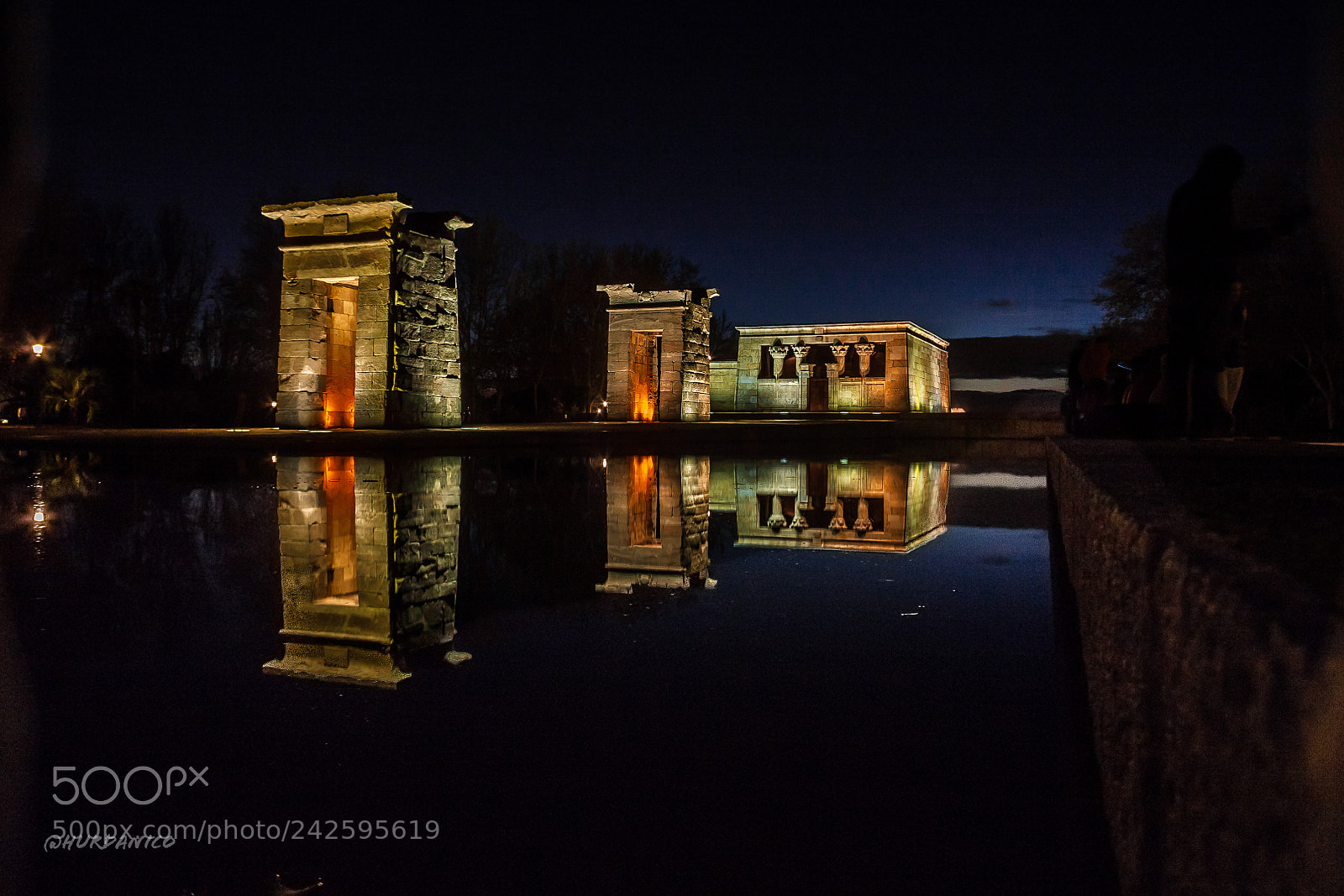 Canon EOS 450D (EOS Rebel XSi / EOS Kiss X2) sample photo. Debod night photography