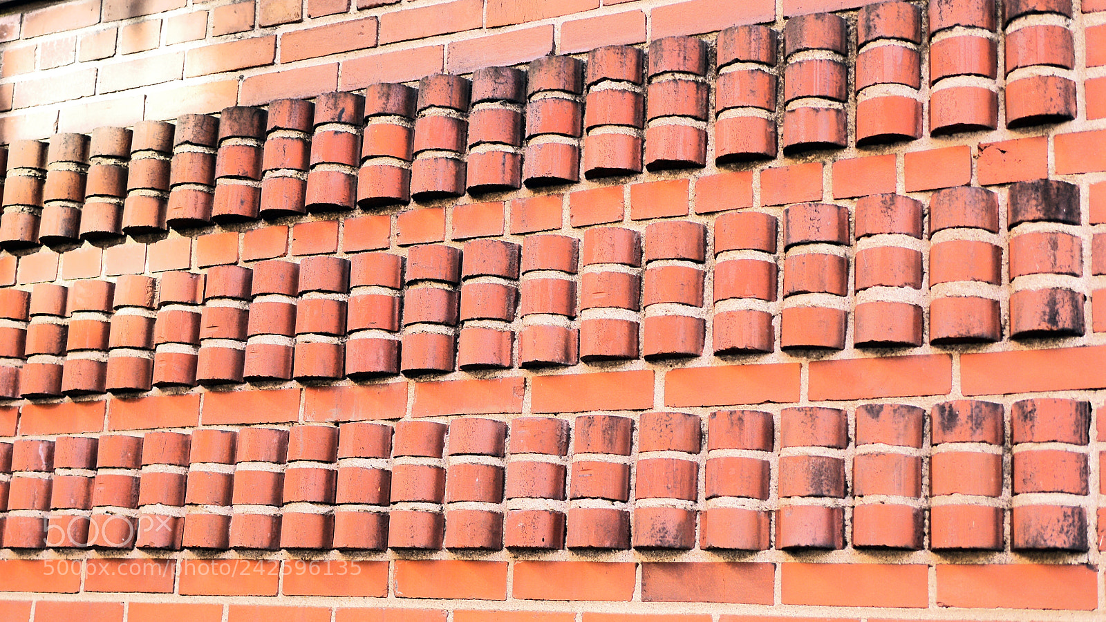 Panasonic Lumix DMC-GH3 sample photo. Round as bricks photography