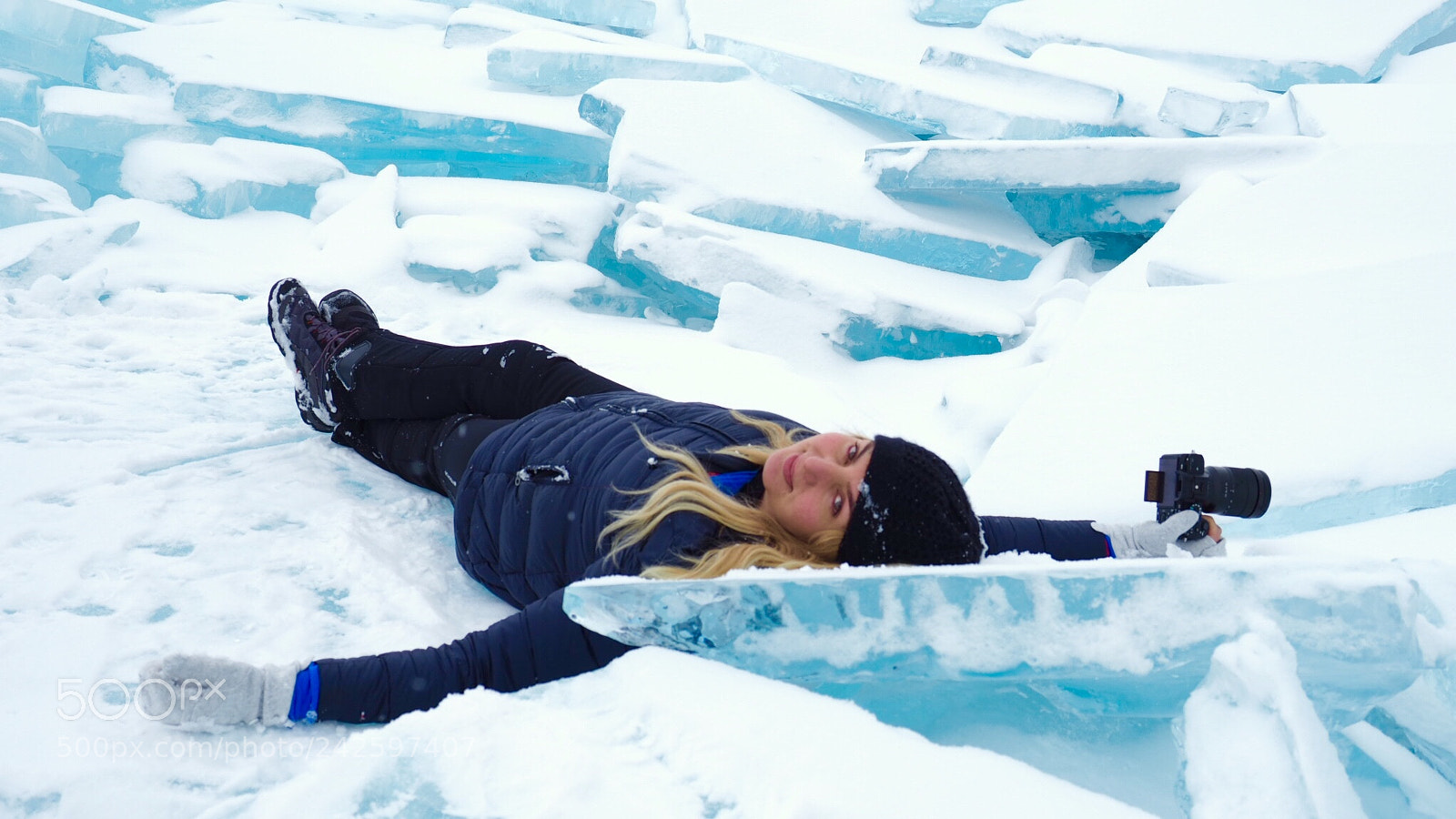 Olympus OM-D E-M1 Mark II sample photo. Over the ice photography