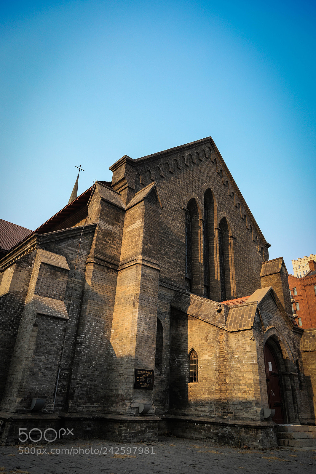 Canon EOS 6D Mark II sample photo. Iglesia antigua y nadie photography