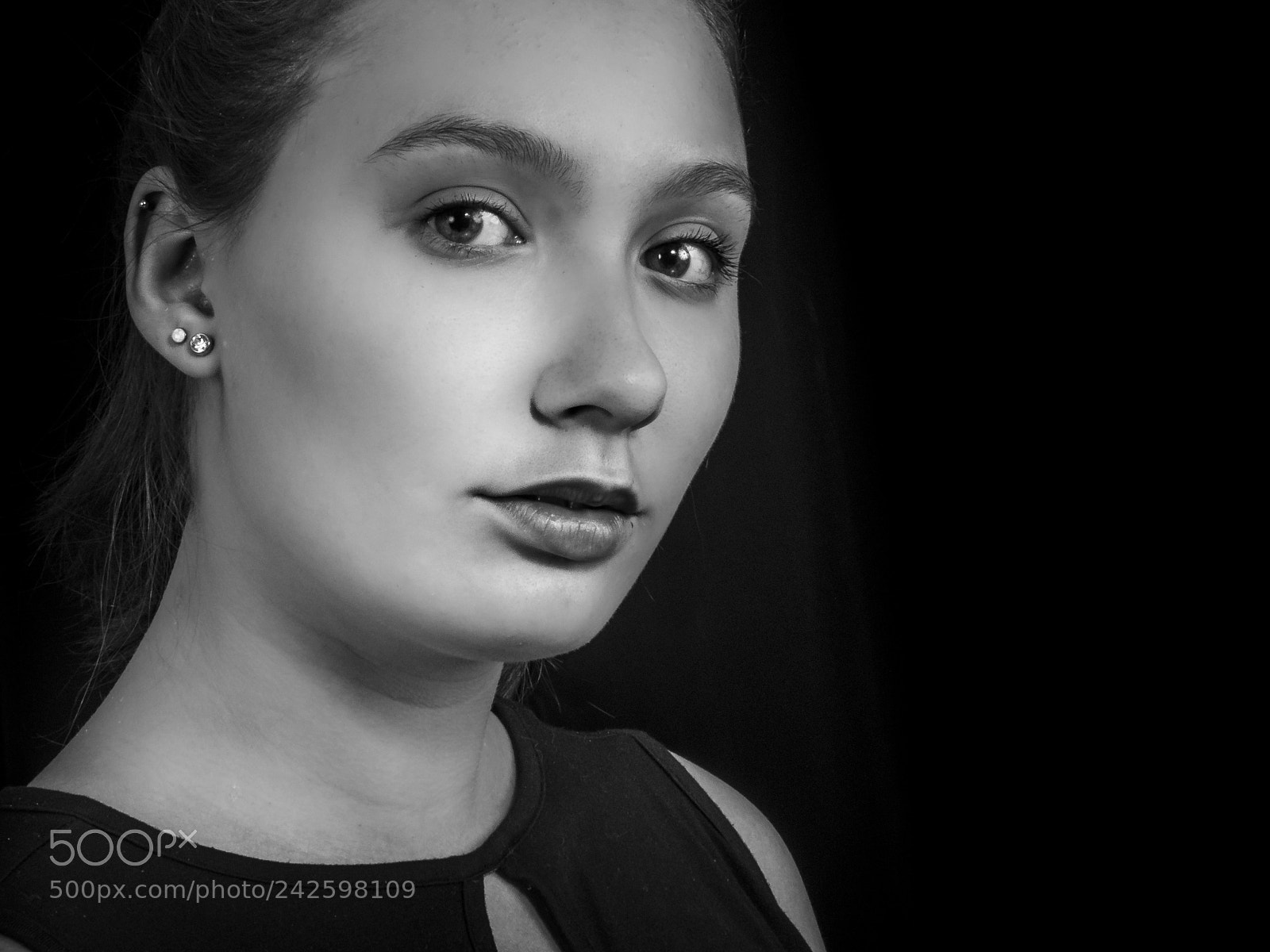 Olympus OM-D E-M1 sample photo. Pretty young woman photography