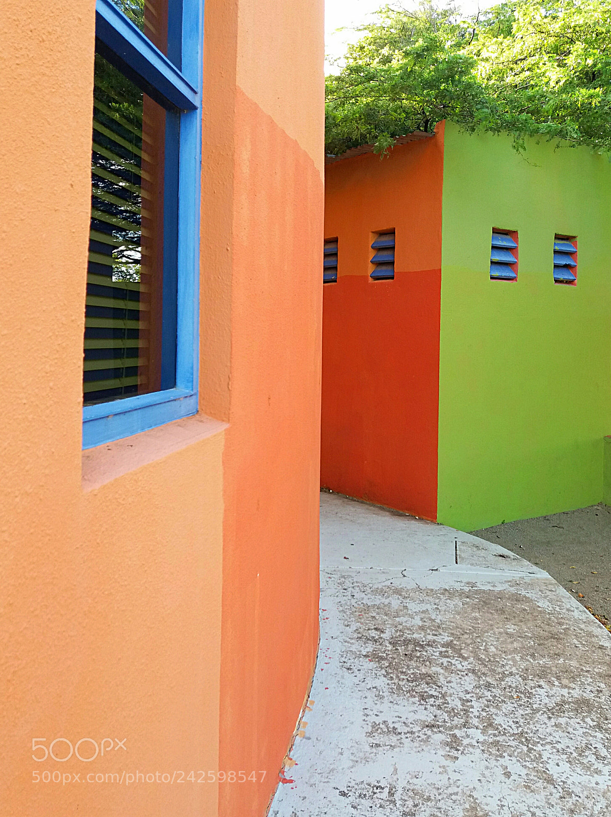 Samsung Galaxy J5(2016) sample photo. Around the corner photography