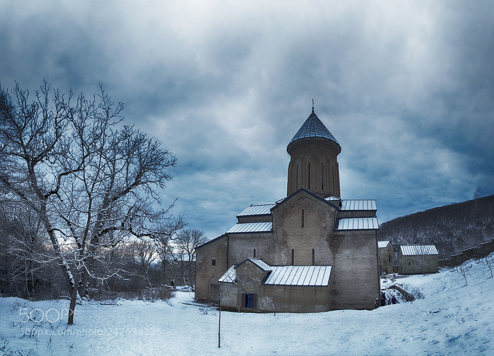 Nikon D3200 sample photo. Kintsvisi monastery photography