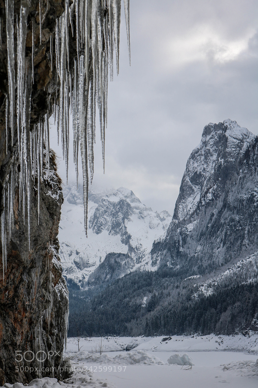 Canon EOS 750D (EOS Rebel T6i / EOS Kiss X8i) sample photo. Winter am gosausee... photography