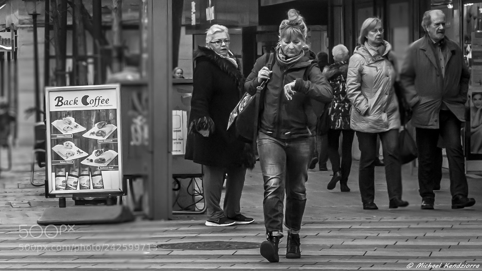 Sony a7 II sample photo. Look for the time photography