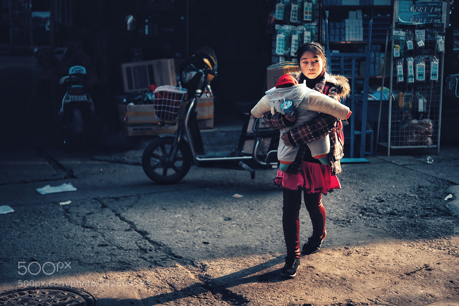 Sony a7 II sample photo. Girl with her little photography