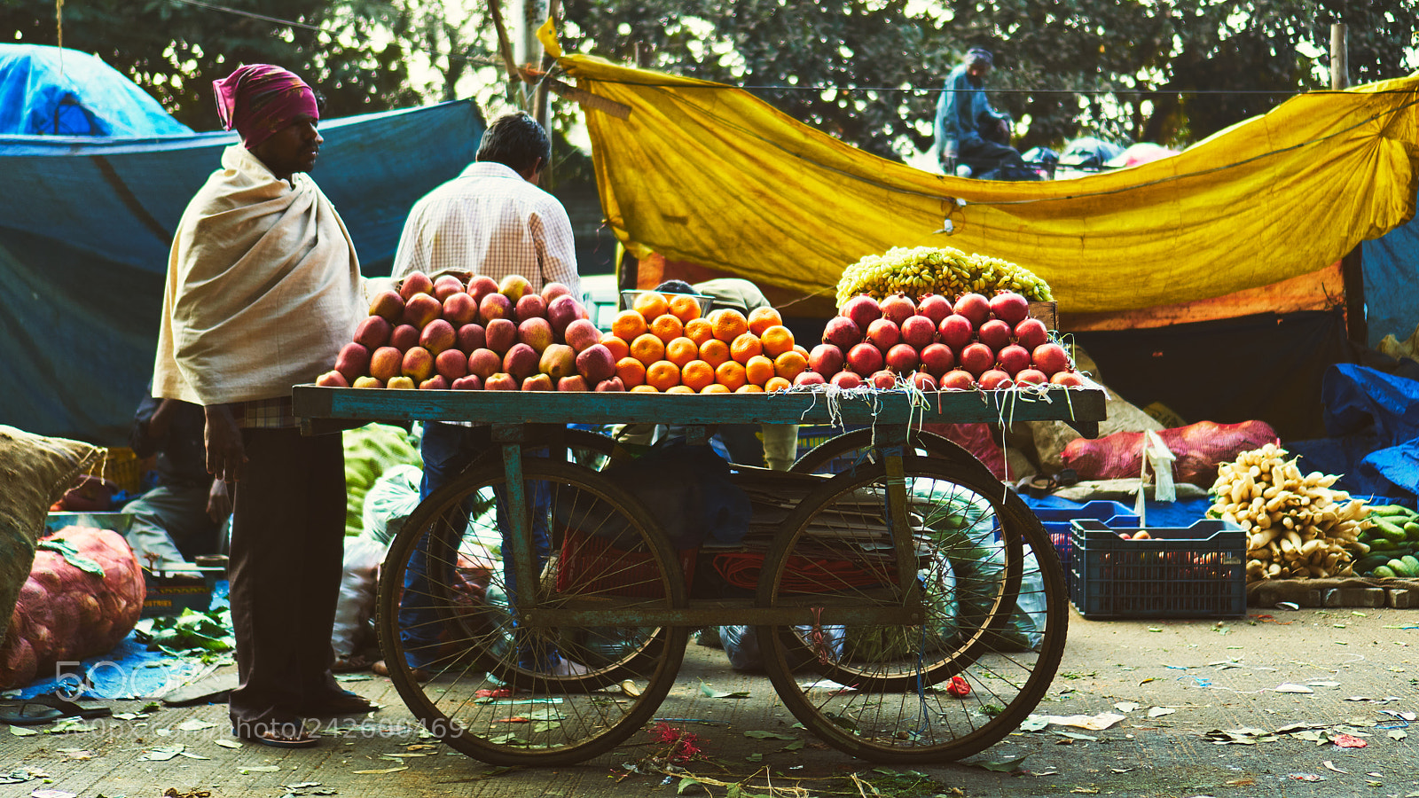 Sony a6500 sample photo. Fruit seller photography