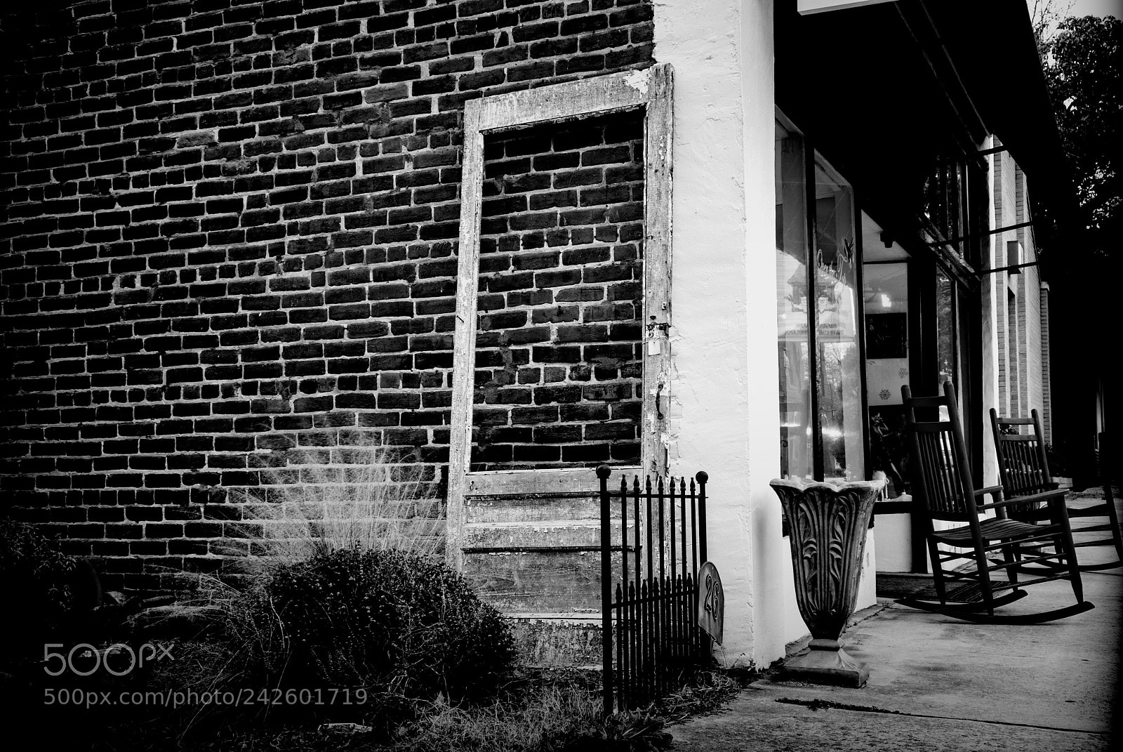 Nikon D80 sample photo. Old door photography