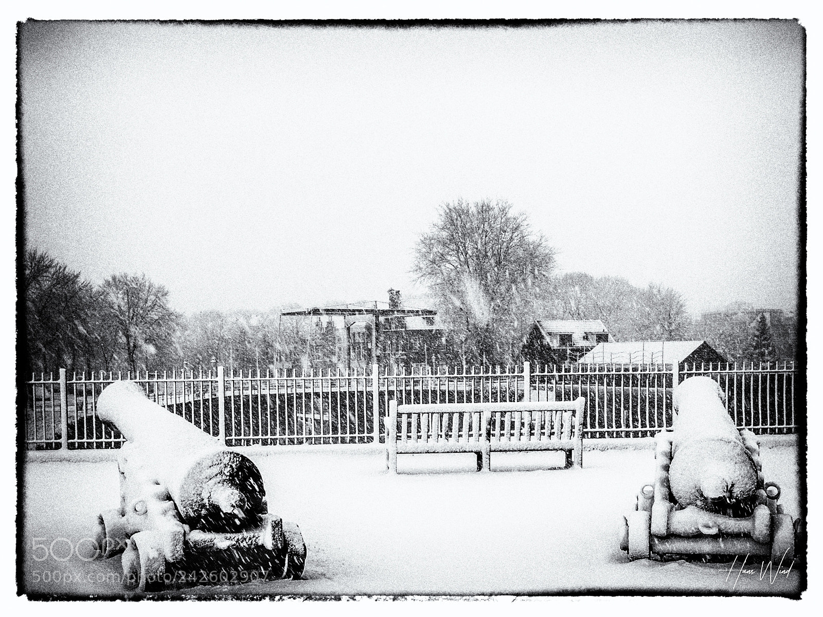 Sony Cyber-shot DSC-RX100 III sample photo. Snow at the citadel photography