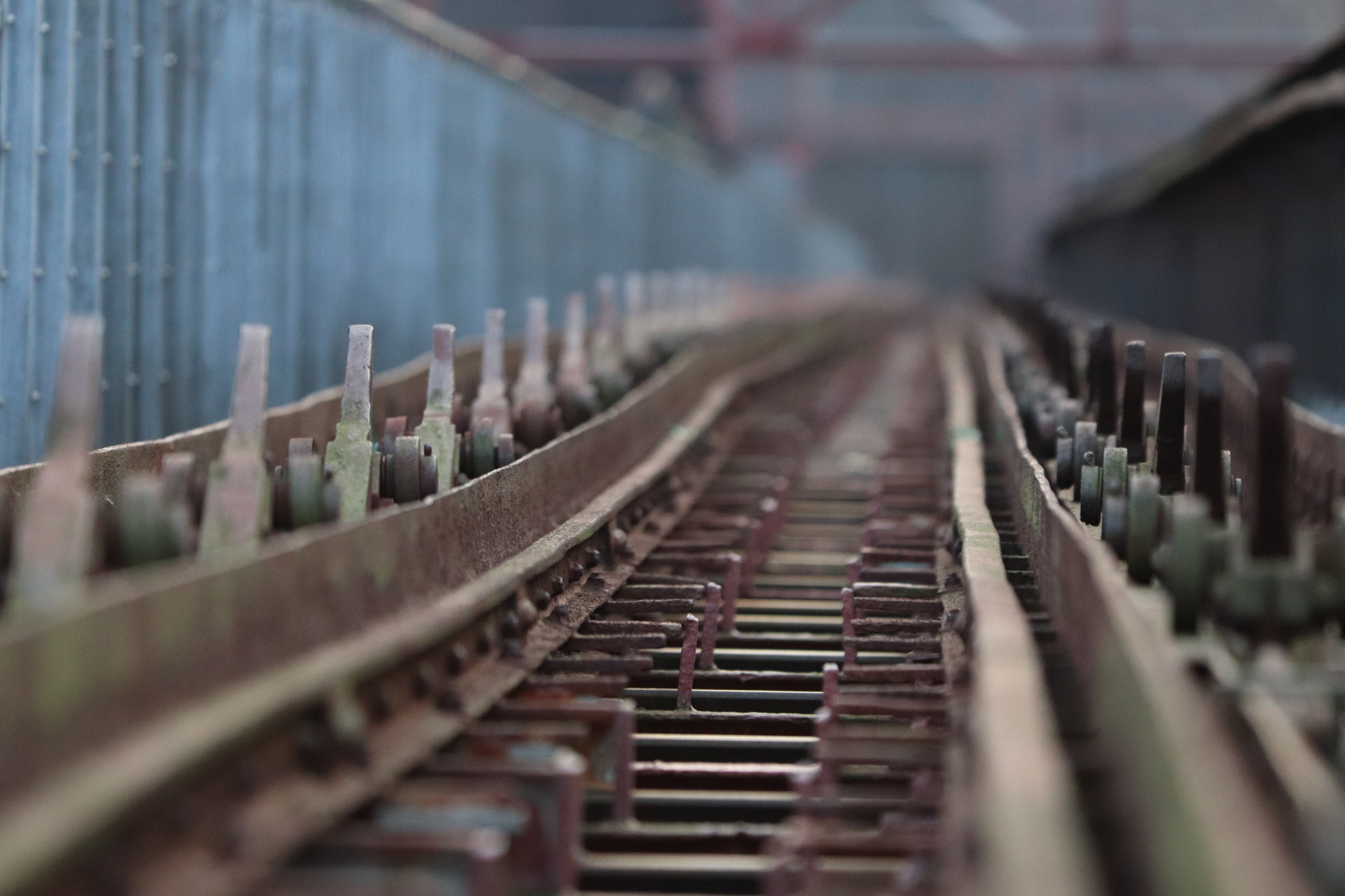 Canon EF 70-300 F4-5.6 IS II USM sample photo. Tracks photography