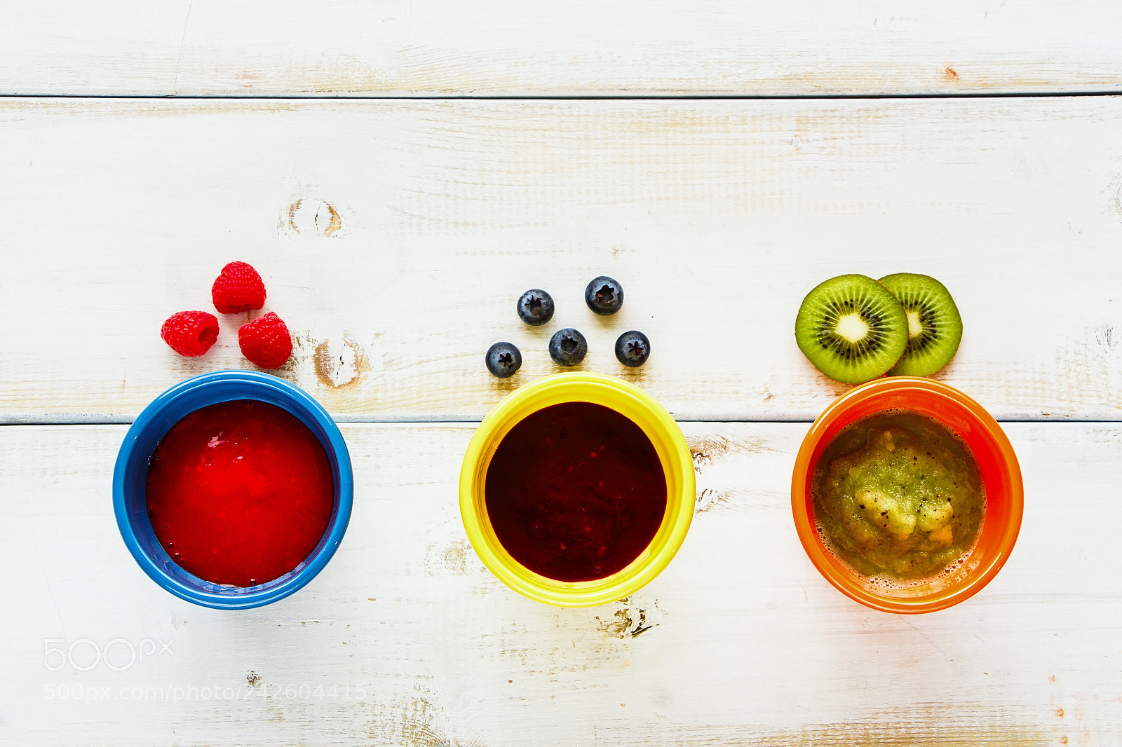 Canon EOS 700D (EOS Rebel T5i / EOS Kiss X7i) sample photo. Various colorful smoothies photography
