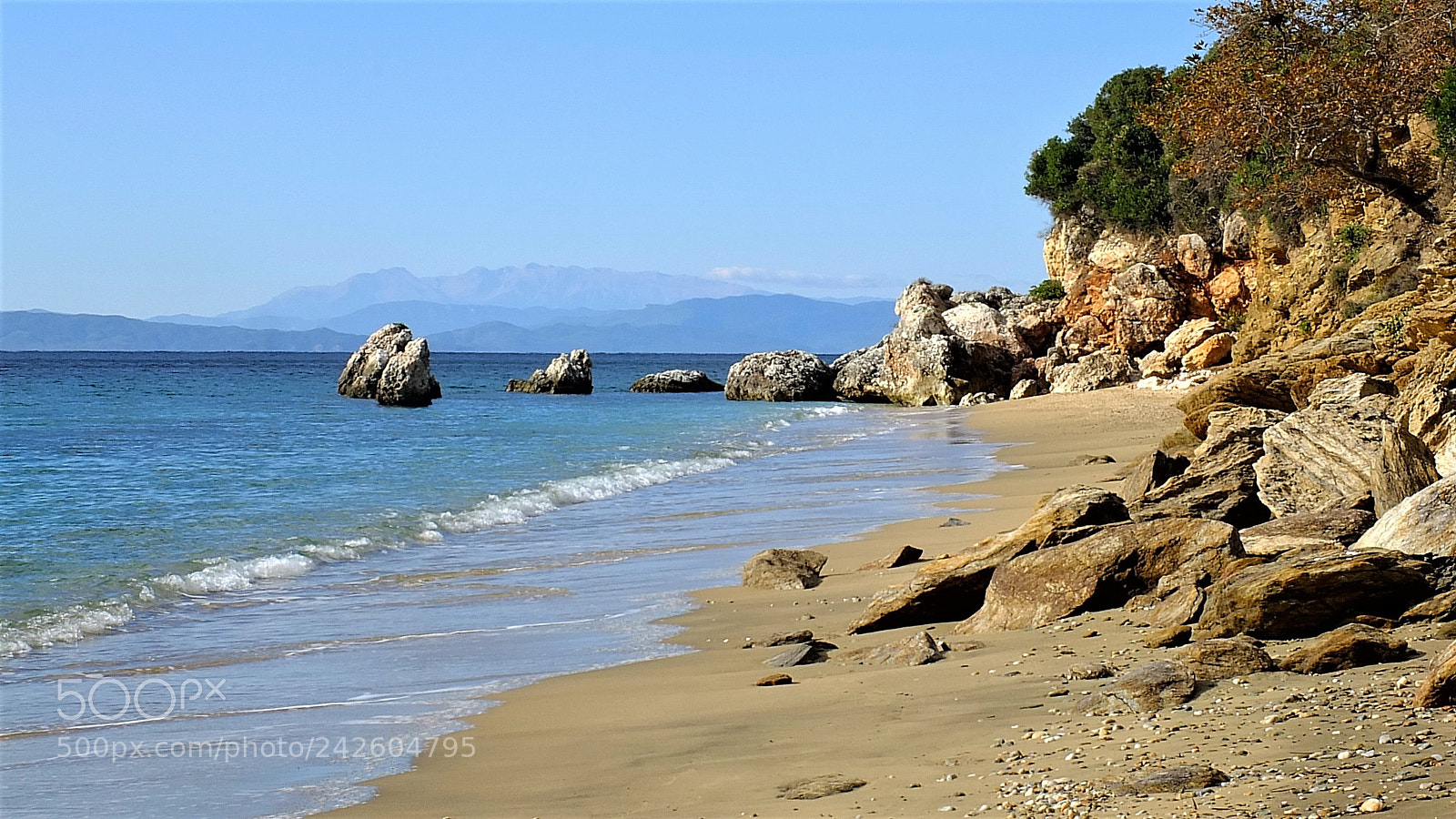 Fujifilm X-S1 sample photo. Rocky shore photography