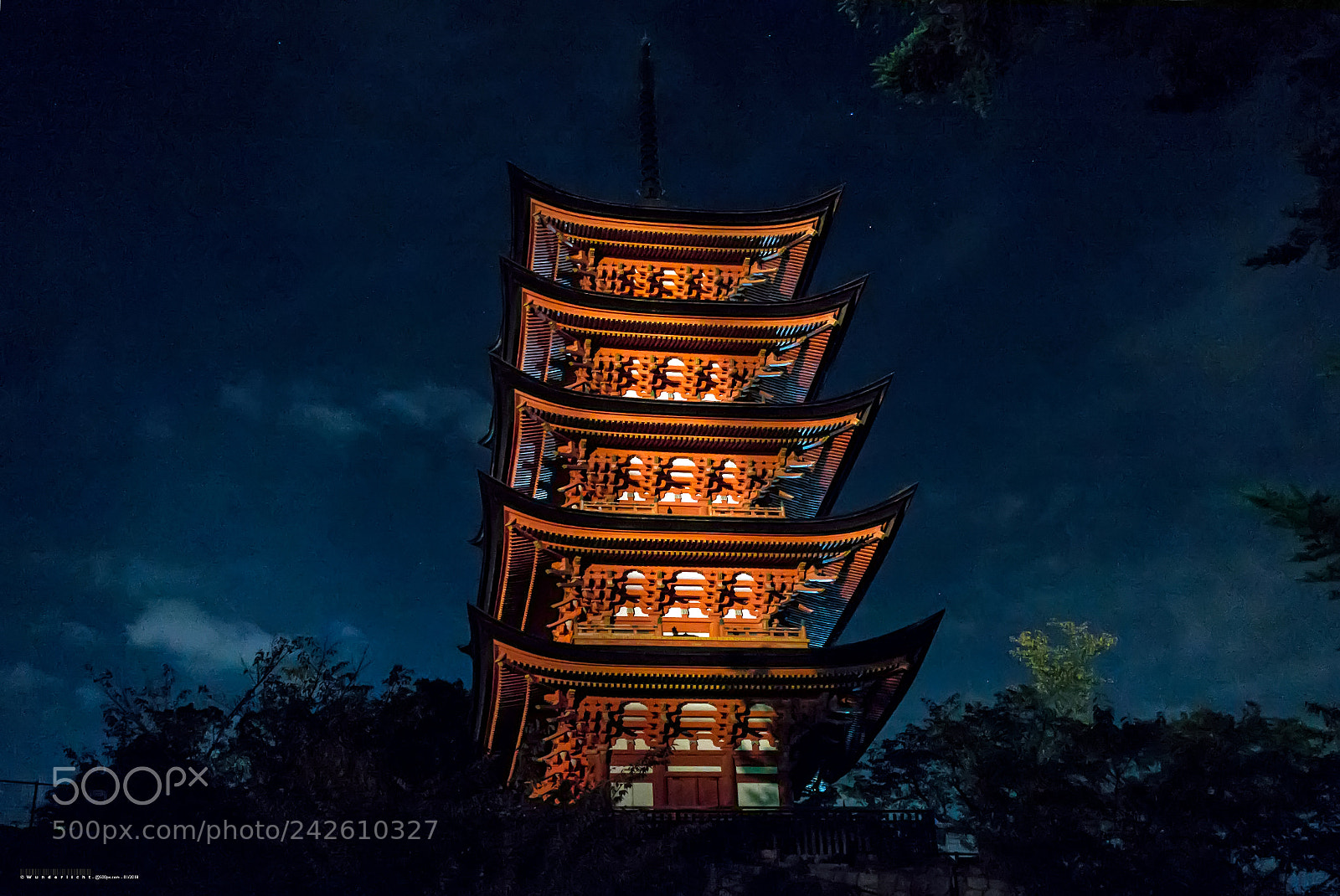 Sony Cyber-shot DSC-RX100 III sample photo. Five storied pagoda on photography