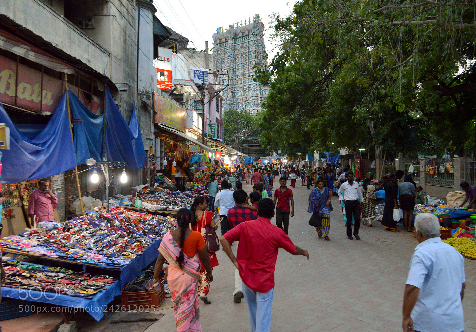 Nikon D3200 sample photo. Street leading p the photography