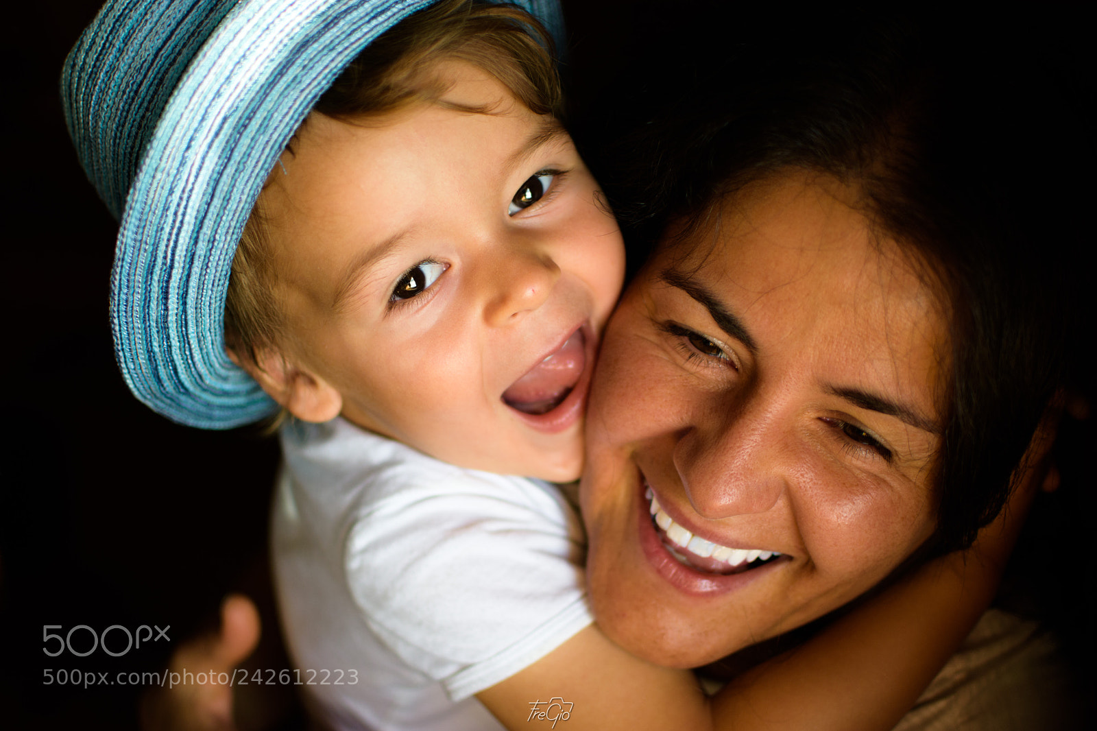 Nikon D7200 sample photo. Mother's love photography