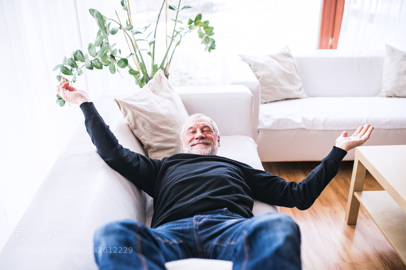 Nikon D5 sample photo. Senior man at home. photography